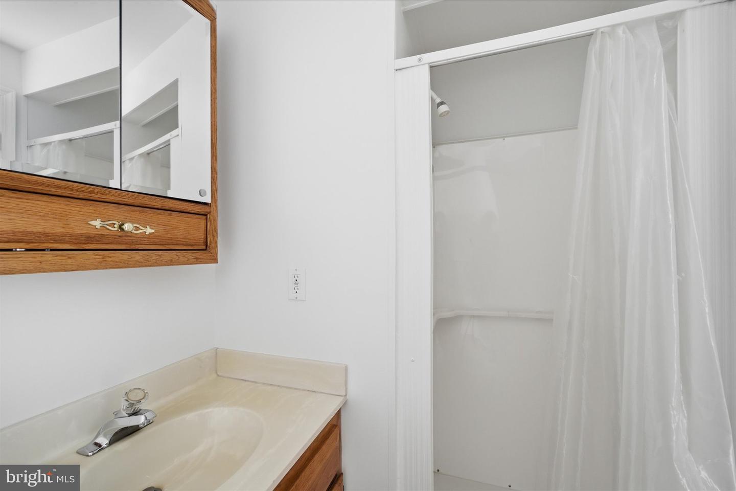 7010 OLD BRENTFORD RD, ALEXANDRIA, Virginia 22310, 3 Bedrooms Bedrooms, ,2 BathroomsBathrooms,Residential,For sale,7010 OLD BRENTFORD RD,VAFX2274532 MLS # VAFX2274532 7010 OLD BRENTFORD RD, ALEXANDRIA, Virginia 22310, 3 Bedrooms Bedrooms, ,2 BathroomsBathrooms,Residential,For sale,7010 OLD BRENTFORD RD,VAFX2274532 MLS # VAFX2274532
