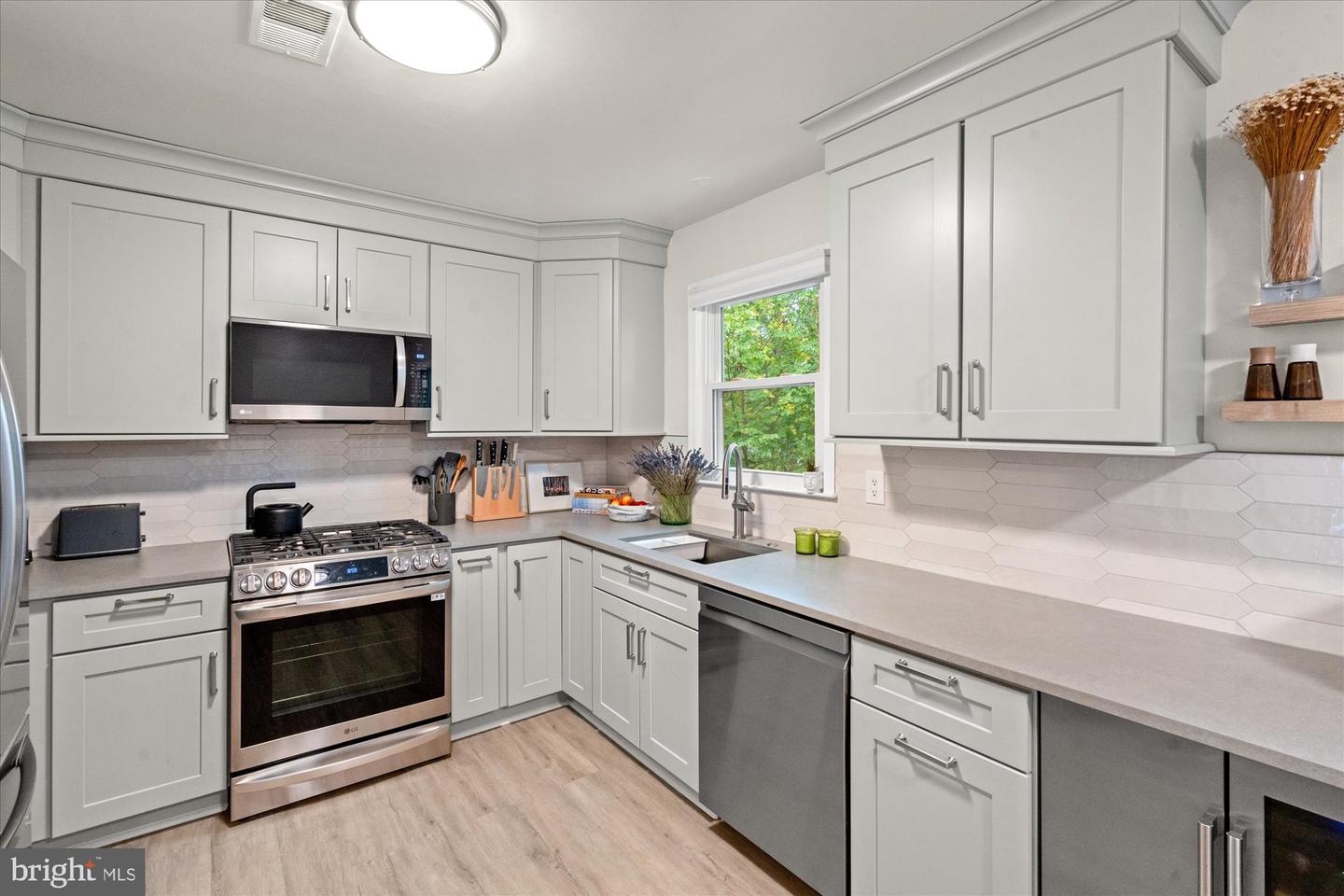 32 CARRIAGE HOUSE CIR, ALEXANDRIA, Virginia 22304, 2 Bedrooms Bedrooms, ,2 BathroomsBathrooms,Residential,For sale,32 CARRIAGE HOUSE CIR,VAAX2050764 MLS # VAAX2050764 32 CARRIAGE HOUSE CIR, ALEXANDRIA, Virginia 22304, 2 Bedrooms Bedrooms, ,2 BathroomsBathrooms,Residential,For sale,32 CARRIAGE HOUSE CIR,VAAX2050764 MLS # VAAX2050764