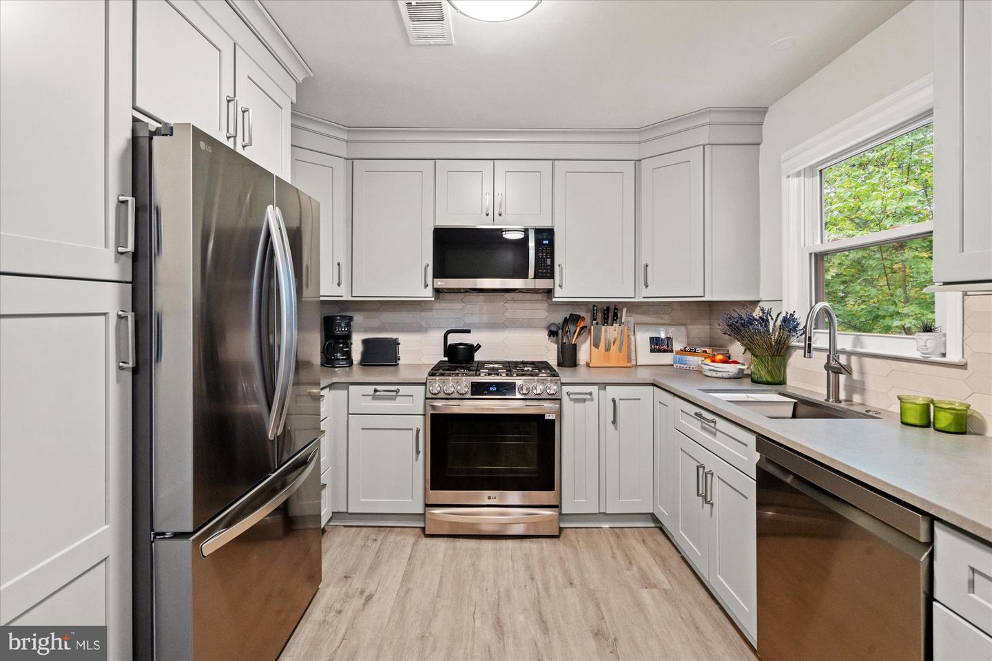 32 CARRIAGE HOUSE CIR, ALEXANDRIA, Virginia 22304, 2 Bedrooms Bedrooms, ,2 BathroomsBathrooms,Residential,For sale,32 CARRIAGE HOUSE CIR,VAAX2050764 MLS # VAAX2050764 32 CARRIAGE HOUSE CIR, ALEXANDRIA, Virginia 22304, 2 Bedrooms Bedrooms, ,2 BathroomsBathrooms,Residential,For sale,32 CARRIAGE HOUSE CIR,VAAX2050764 MLS # VAAX2050764
