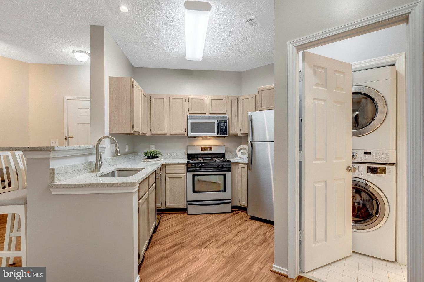 4401 SEDGEHURST DR #203, FAIRFAX, Virginia 22033, 1 Bedroom Bedrooms, 2 Rooms Rooms,1 BathroomBathrooms,Residential,For sale,4401 SEDGEHURST DR #203,VAFX2274484 MLS # VAFX2274484 4401 SEDGEHURST DR #203, FAIRFAX, Virginia 22033, 1 Bedroom Bedrooms, 2 Rooms Rooms,1 BathroomBathrooms,Residential,For sale,4401 SEDGEHURST DR #203,VAFX2274484 MLS # VAFX2274484