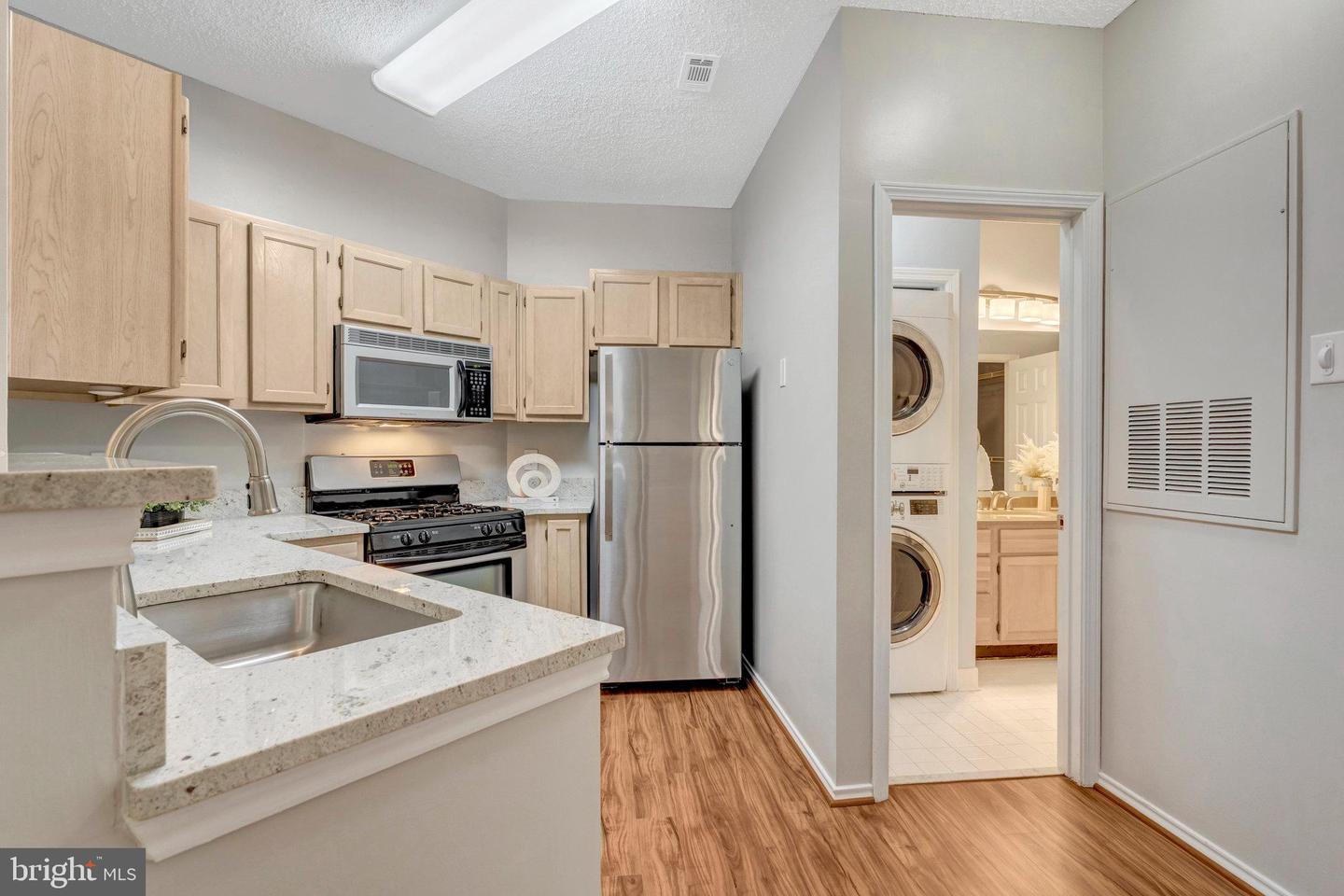 4401 SEDGEHURST DR #203, FAIRFAX, Virginia 22033, 1 Bedroom Bedrooms, 2 Rooms Rooms,1 BathroomBathrooms,Residential,For sale,4401 SEDGEHURST DR #203,VAFX2274484 MLS # VAFX2274484 4401 SEDGEHURST DR #203, FAIRFAX, Virginia 22033, 1 Bedroom Bedrooms, 2 Rooms Rooms,1 BathroomBathrooms,Residential,For sale,4401 SEDGEHURST DR #203,VAFX2274484 MLS # VAFX2274484