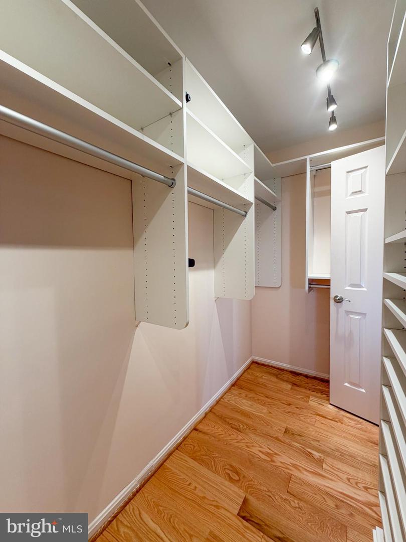 1423 MCLEAN MEWS CT, MCLEAN, Virginia 22101, 3 Bedrooms Bedrooms, ,2 BathroomsBathrooms,Residential,For sale,1423 MCLEAN MEWS CT,VAFX2274486 MLS # VAFX2274486 1423 MCLEAN MEWS CT, MCLEAN, Virginia 22101, 3 Bedrooms Bedrooms, ,2 BathroomsBathrooms,Residential,For sale,1423 MCLEAN MEWS CT,VAFX2274486 MLS # VAFX2274486