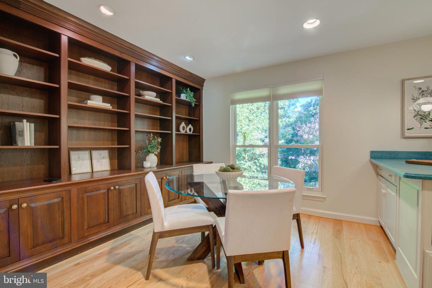 1423 MCLEAN MEWS CT, MCLEAN, Virginia 22101, 3 Bedrooms Bedrooms, ,2 BathroomsBathrooms,Residential,For sale,1423 MCLEAN MEWS CT,VAFX2274486 MLS # VAFX2274486 1423 MCLEAN MEWS CT, MCLEAN, Virginia 22101, 3 Bedrooms Bedrooms, ,2 BathroomsBathrooms,Residential,For sale,1423 MCLEAN MEWS CT,VAFX2274486 MLS # VAFX2274486