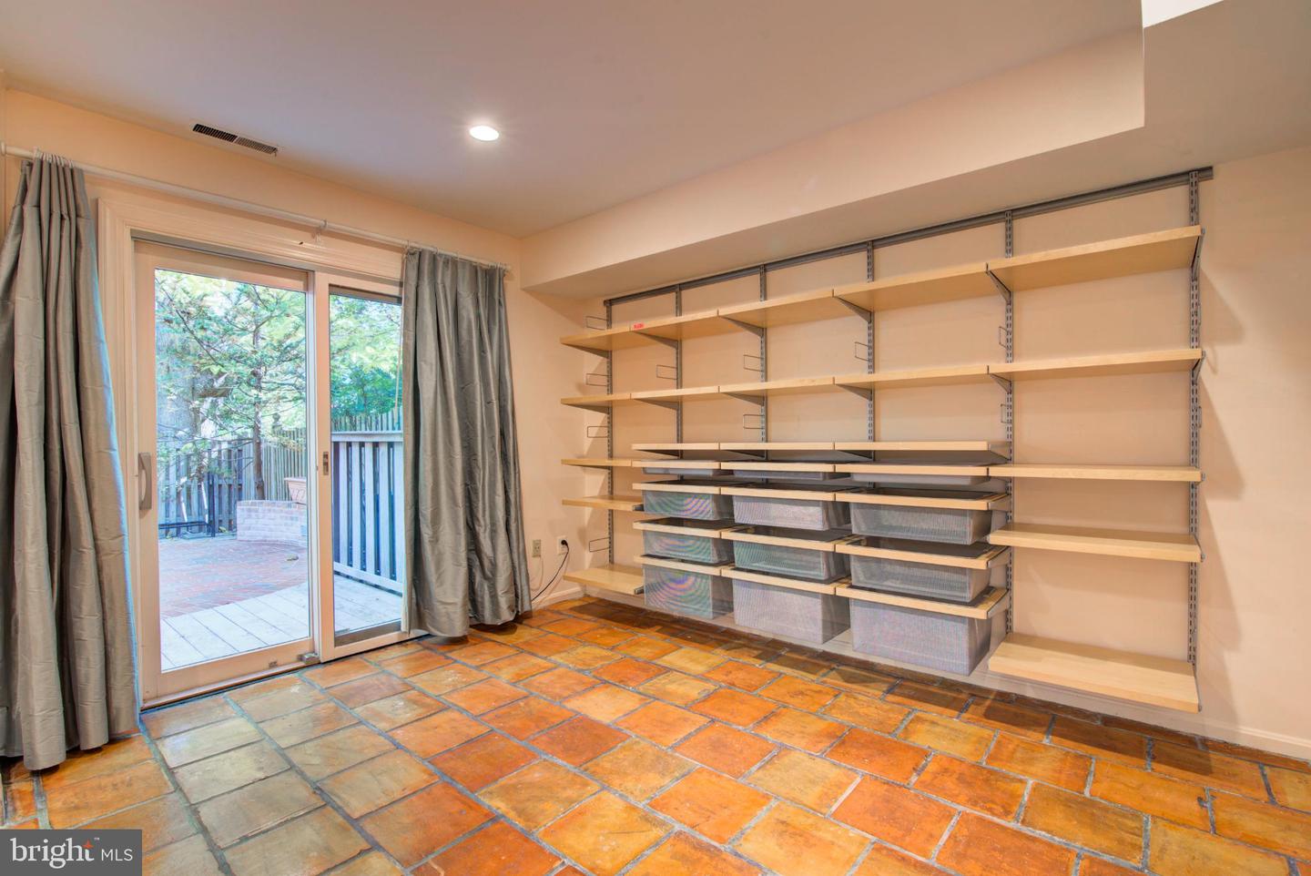 1423 MCLEAN MEWS CT, MCLEAN, Virginia 22101, 3 Bedrooms Bedrooms, ,2 BathroomsBathrooms,Residential,For sale,1423 MCLEAN MEWS CT,VAFX2274486 MLS # VAFX2274486 1423 MCLEAN MEWS CT, MCLEAN, Virginia 22101, 3 Bedrooms Bedrooms, ,2 BathroomsBathrooms,Residential,For sale,1423 MCLEAN MEWS CT,VAFX2274486 MLS # VAFX2274486