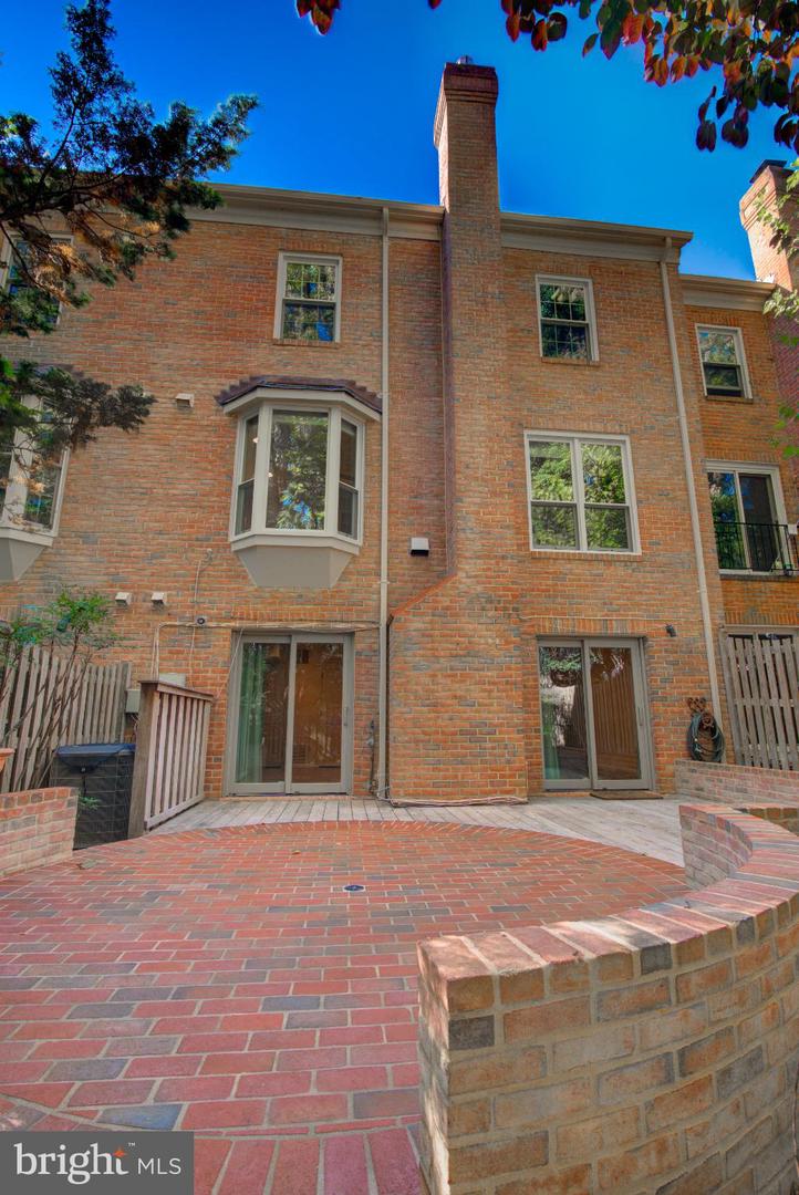 1423 MCLEAN MEWS CT, MCLEAN, Virginia 22101, 3 Bedrooms Bedrooms, ,2 BathroomsBathrooms,Residential,For sale,1423 MCLEAN MEWS CT,VAFX2274486 MLS # VAFX2274486 1423 MCLEAN MEWS CT, MCLEAN, Virginia 22101, 3 Bedrooms Bedrooms, ,2 BathroomsBathrooms,Residential,For sale,1423 MCLEAN MEWS CT,VAFX2274486 MLS # VAFX2274486