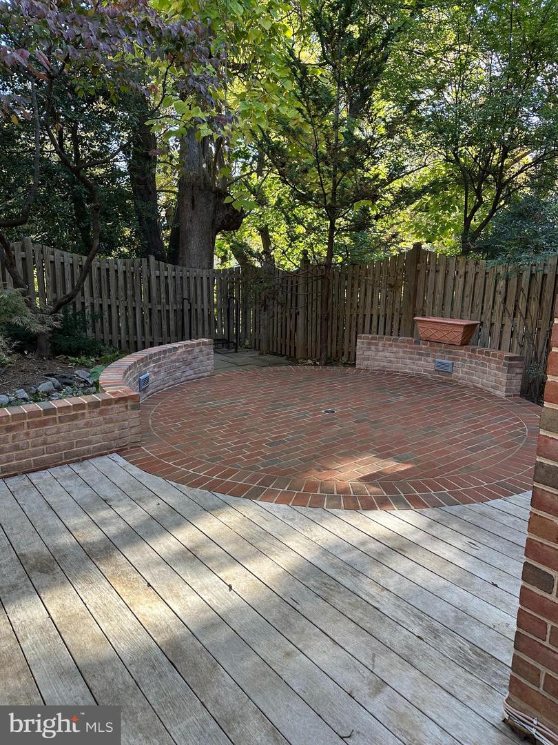 1423 MCLEAN MEWS CT, MCLEAN, Virginia 22101, 3 Bedrooms Bedrooms, ,2 BathroomsBathrooms,Residential,For sale,1423 MCLEAN MEWS CT,VAFX2274486 MLS # VAFX2274486 1423 MCLEAN MEWS CT, MCLEAN, Virginia 22101, 3 Bedrooms Bedrooms, ,2 BathroomsBathrooms,Residential,For sale,1423 MCLEAN MEWS CT,VAFX2274486 MLS # VAFX2274486
