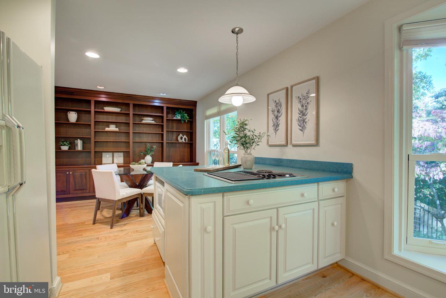 1423 MCLEAN MEWS CT, MCLEAN, Virginia 22101, 3 Bedrooms Bedrooms, ,2 BathroomsBathrooms,Residential,For sale,1423 MCLEAN MEWS CT,VAFX2274486 MLS # VAFX2274486 1423 MCLEAN MEWS CT, MCLEAN, Virginia 22101, 3 Bedrooms Bedrooms, ,2 BathroomsBathrooms,Residential,For sale,1423 MCLEAN MEWS CT,VAFX2274486 MLS # VAFX2274486