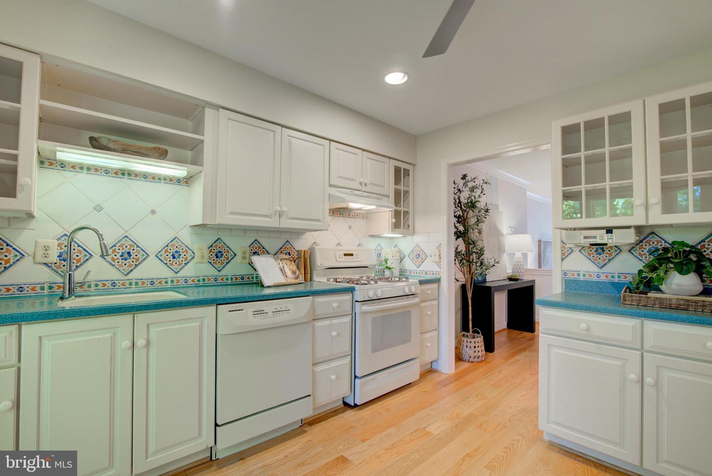 1423 MCLEAN MEWS CT, MCLEAN, Virginia 22101, 3 Bedrooms Bedrooms, ,2 BathroomsBathrooms,Residential,For sale,1423 MCLEAN MEWS CT,VAFX2274486 MLS # VAFX2274486 1423 MCLEAN MEWS CT, MCLEAN, Virginia 22101, 3 Bedrooms Bedrooms, ,2 BathroomsBathrooms,Residential,For sale,1423 MCLEAN MEWS CT,VAFX2274486 MLS # VAFX2274486