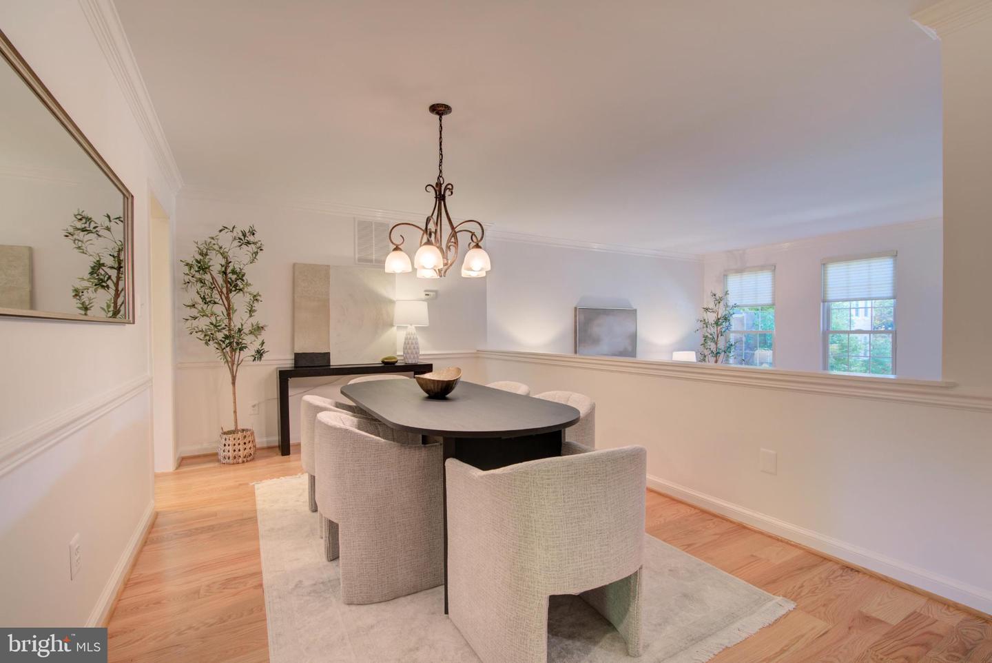 1423 MCLEAN MEWS CT, MCLEAN, Virginia 22101, 3 Bedrooms Bedrooms, ,2 BathroomsBathrooms,Residential,For sale,1423 MCLEAN MEWS CT,VAFX2274486 MLS # VAFX2274486 1423 MCLEAN MEWS CT, MCLEAN, Virginia 22101, 3 Bedrooms Bedrooms, ,2 BathroomsBathrooms,Residential,For sale,1423 MCLEAN MEWS CT,VAFX2274486 MLS # VAFX2274486