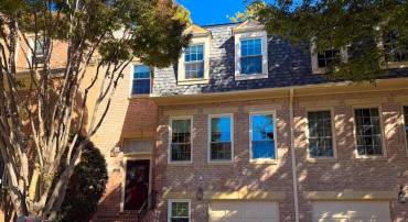 1423 MCLEAN MEWS CT, MCLEAN, Virginia 22101, 3 Bedrooms Bedrooms, ,2 BathroomsBathrooms,Residential,For sale,1423 MCLEAN MEWS CT,VAFX2274486 MLS # VAFX2274486