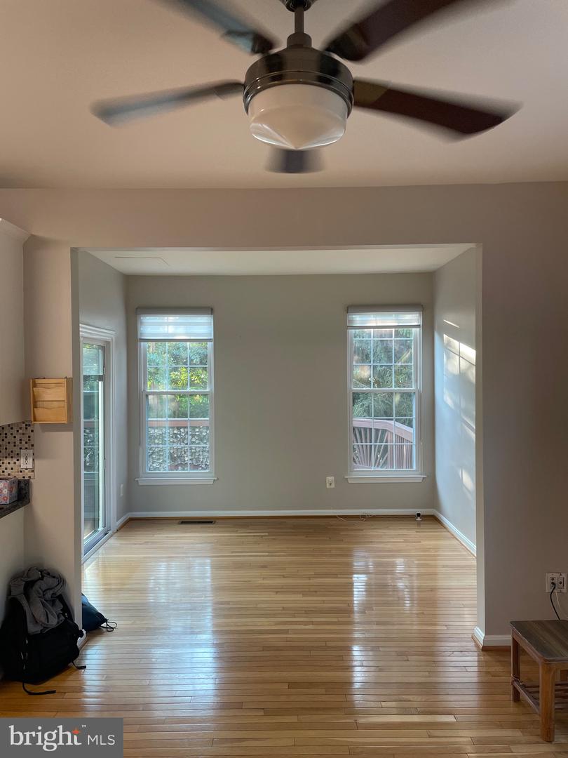 12968 WOOD CRESCENT CIR, HERNDON, Virginia 20171, 3 Bedrooms Bedrooms, ,3 BathroomsBathrooms,Residential,For sale,12968 WOOD CRESCENT CIR,VAFX2274610 MLS # VAFX2274610 12968 WOOD CRESCENT CIR, HERNDON, Virginia 20171, 3 Bedrooms Bedrooms, ,3 BathroomsBathrooms,Residential,For sale,12968 WOOD CRESCENT CIR,VAFX2274610 MLS # VAFX2274610