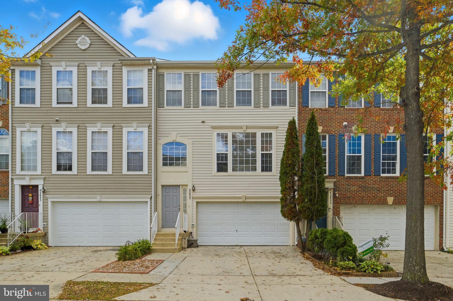 42835 SHALER ST, CHANTILLY, Virginia 20152, 4 Bedrooms Bedrooms, 8 Rooms Rooms,3 BathroomsBathrooms,Residential,For sale,42835 SHALER ST,VALO2109002 MLS # VALO2109002 42835 SHALER ST, CHANTILLY, Virginia 20152, 4 Bedrooms Bedrooms, 8 Rooms Rooms,3 BathroomsBathrooms,Residential,For sale,42835 SHALER ST,VALO2109002 MLS # VALO2109002