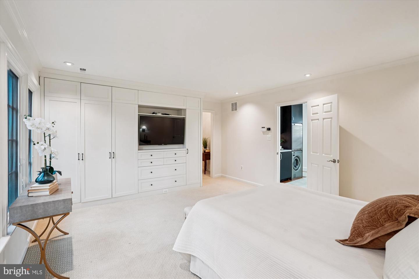 7252 EVANS MILL RD, MCLEAN, Virginia 22101, 4 Bedrooms Bedrooms, ,3 BathroomsBathrooms,Residential,For sale,7252 EVANS MILL RD,VAFX2274988 MLS # VAFX2274988 7252 EVANS MILL RD, MCLEAN, Virginia 22101, 4 Bedrooms Bedrooms, ,3 BathroomsBathrooms,Residential,For sale,7252 EVANS MILL RD,VAFX2274988 MLS # VAFX2274988