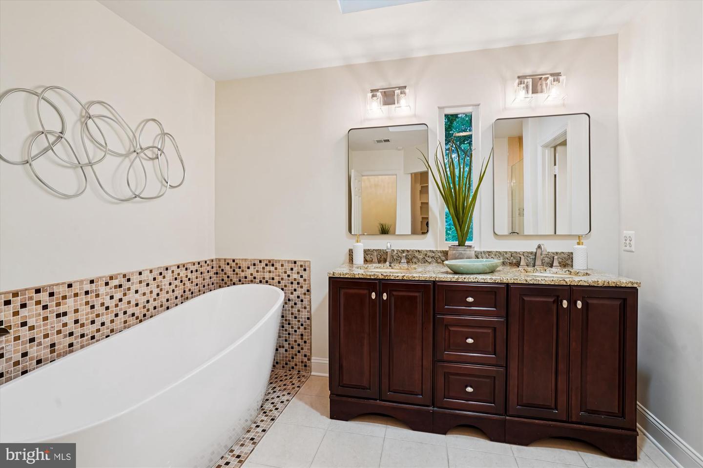7252 EVANS MILL RD, MCLEAN, Virginia 22101, 4 Bedrooms Bedrooms, ,3 BathroomsBathrooms,Residential,For sale,7252 EVANS MILL RD,VAFX2274988 MLS # VAFX2274988 7252 EVANS MILL RD, MCLEAN, Virginia 22101, 4 Bedrooms Bedrooms, ,3 BathroomsBathrooms,Residential,For sale,7252 EVANS MILL RD,VAFX2274988 MLS # VAFX2274988
