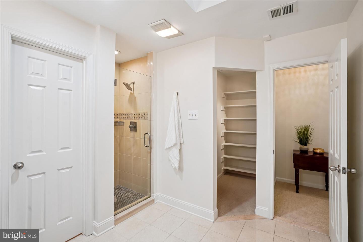 7252 EVANS MILL RD, MCLEAN, Virginia 22101, 4 Bedrooms Bedrooms, ,3 BathroomsBathrooms,Residential,For sale,7252 EVANS MILL RD,VAFX2274988 MLS # VAFX2274988 7252 EVANS MILL RD, MCLEAN, Virginia 22101, 4 Bedrooms Bedrooms, ,3 BathroomsBathrooms,Residential,For sale,7252 EVANS MILL RD,VAFX2274988 MLS # VAFX2274988