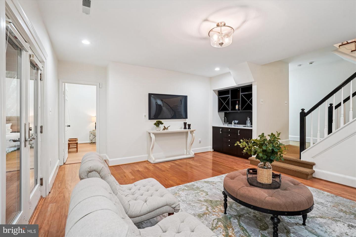 7252 EVANS MILL RD, MCLEAN, Virginia 22101, 4 Bedrooms Bedrooms, ,3 BathroomsBathrooms,Residential,For sale,7252 EVANS MILL RD,VAFX2274988 MLS # VAFX2274988 7252 EVANS MILL RD, MCLEAN, Virginia 22101, 4 Bedrooms Bedrooms, ,3 BathroomsBathrooms,Residential,For sale,7252 EVANS MILL RD,VAFX2274988 MLS # VAFX2274988