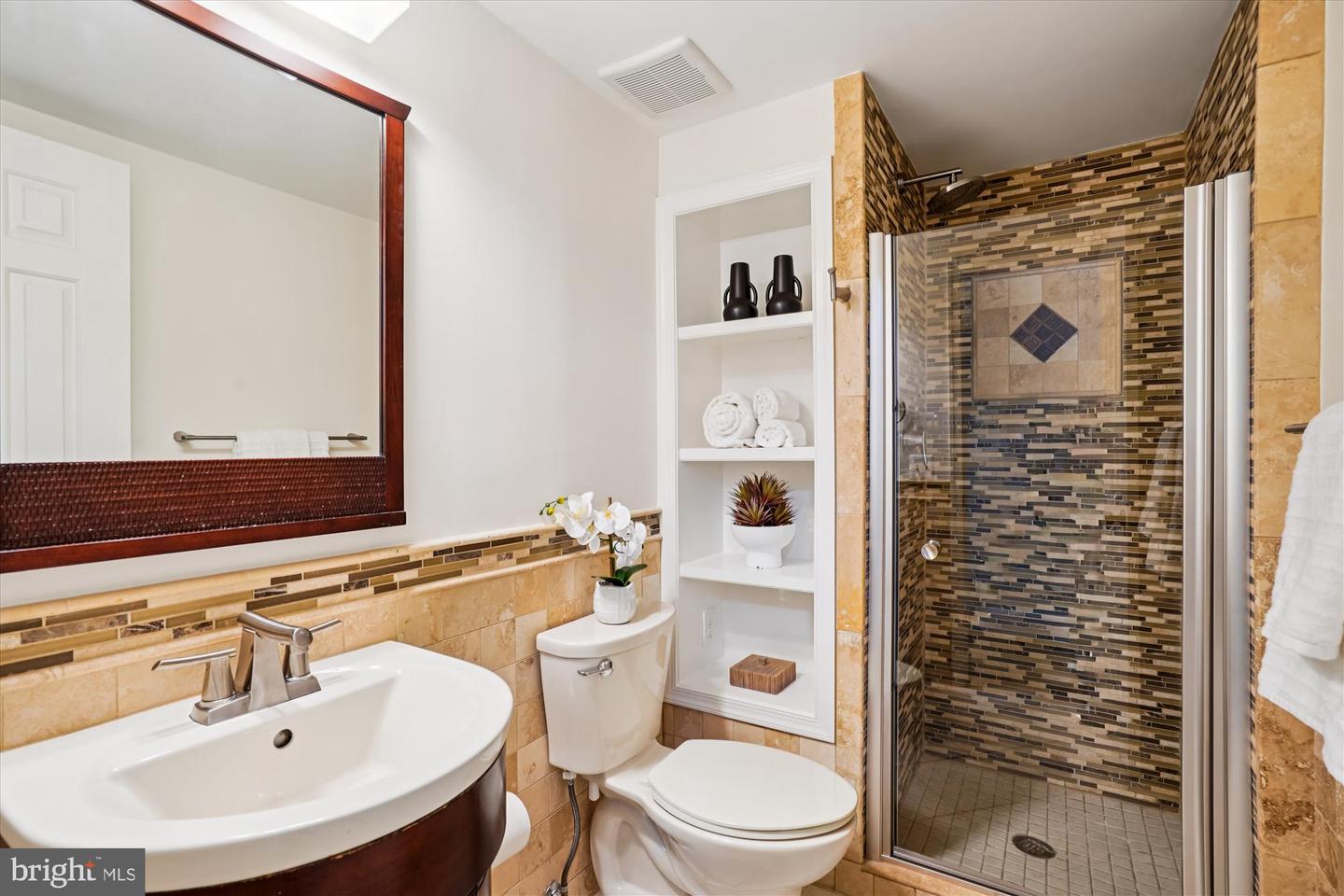 7252 EVANS MILL RD, MCLEAN, Virginia 22101, 4 Bedrooms Bedrooms, ,3 BathroomsBathrooms,Residential,For sale,7252 EVANS MILL RD,VAFX2274988 MLS # VAFX2274988 7252 EVANS MILL RD, MCLEAN, Virginia 22101, 4 Bedrooms Bedrooms, ,3 BathroomsBathrooms,Residential,For sale,7252 EVANS MILL RD,VAFX2274988 MLS # VAFX2274988