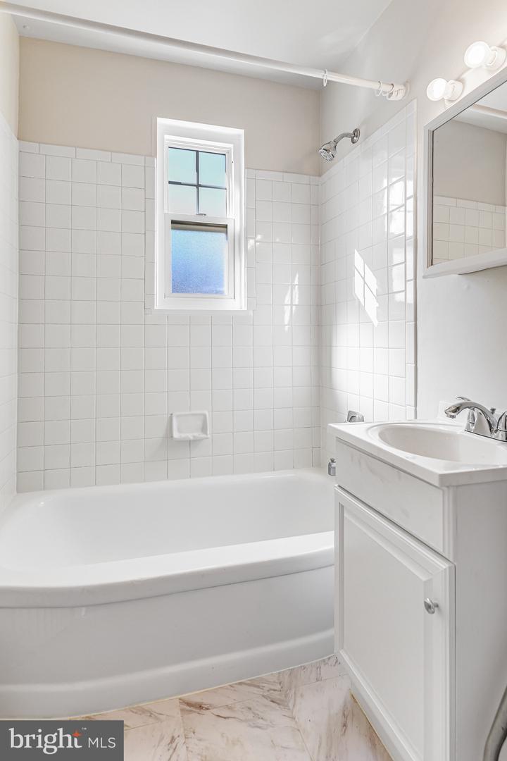 1404 12TH ST N #32, ARLINGTON, Virginia 22209, 1 Bedroom Bedrooms, ,1 BathroomBathrooms,Residential,For sale,1404 12TH ST N #32,VAAR2065002 MLS # VAAR2065002
