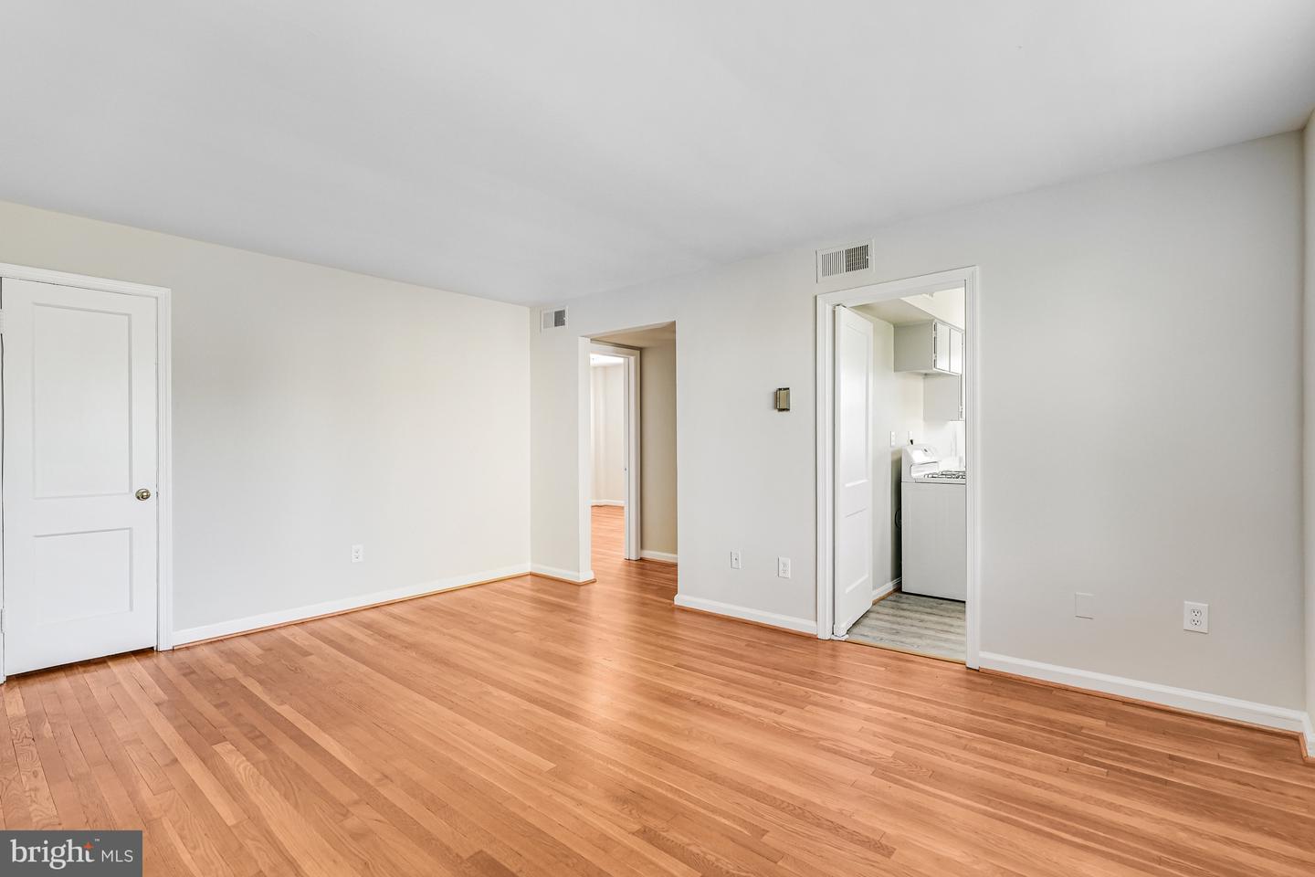 1404 12TH ST N #32, ARLINGTON, Virginia 22209, 1 Bedroom Bedrooms, ,1 BathroomBathrooms,Residential,For sale,1404 12TH ST N #32,VAAR2065002 MLS # VAAR2065002