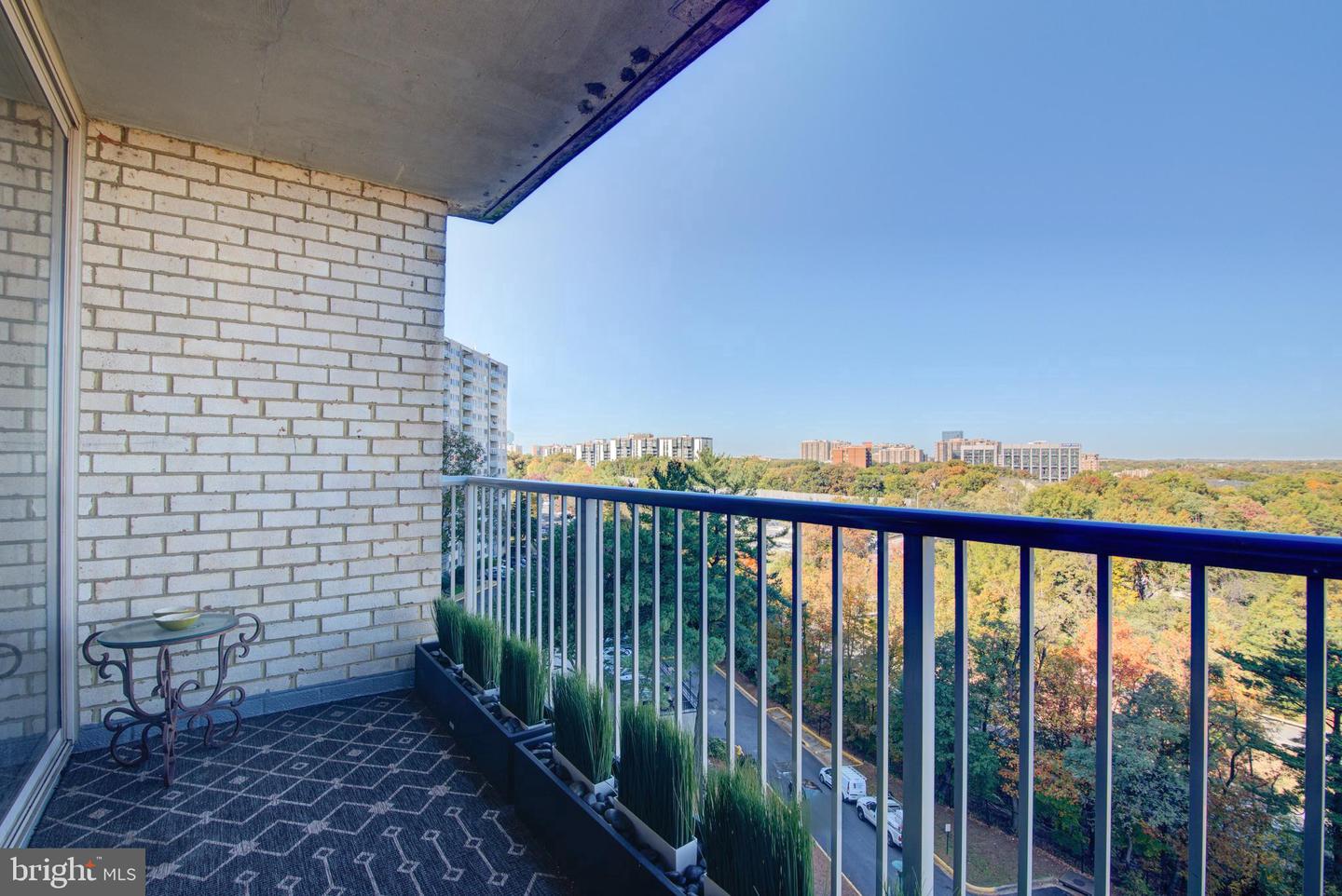 2500 N VAN DORN ST #801, ALEXANDRIA, Virginia 22302, 3 Bedrooms Bedrooms, ,2 BathroomsBathrooms,Residential,For sale,2500 N VAN DORN ST #801,VAAX2050904 MLS # VAAX2050904 2500 N VAN DORN ST #801, ALEXANDRIA, Virginia 22302, 3 Bedrooms Bedrooms, ,2 BathroomsBathrooms,Residential,For sale,2500 N VAN DORN ST #801,VAAX2050904 MLS # VAAX2050904
