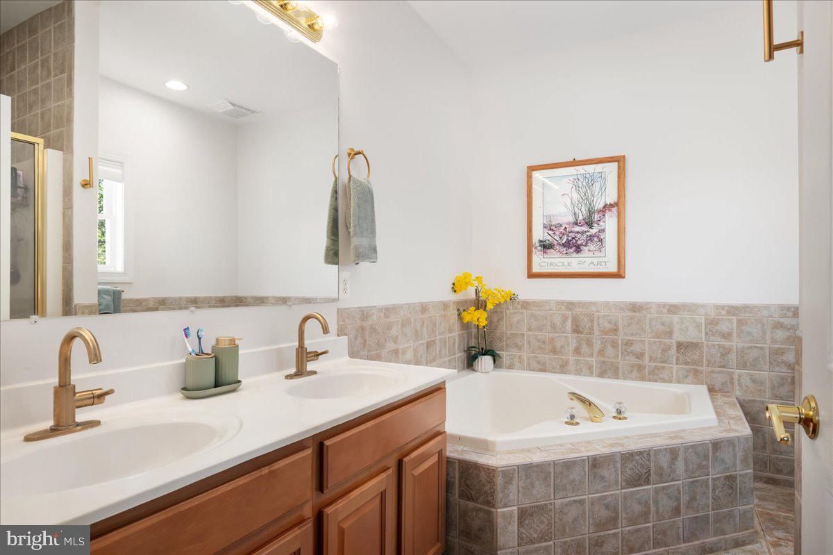 12243 SEDGEWAY LN, LOVETTSVILLE, Virginia 20180, 4 Bedrooms Bedrooms, ,2 BathroomsBathrooms,Residential,For sale,12243 SEDGEWAY LN,VALO2109038 MLS # VALO2109038 12243 SEDGEWAY LN, LOVETTSVILLE, Virginia 20180, 4 Bedrooms Bedrooms, ,2 BathroomsBathrooms,Residential,For sale,12243 SEDGEWAY LN,VALO2109038 MLS # VALO2109038