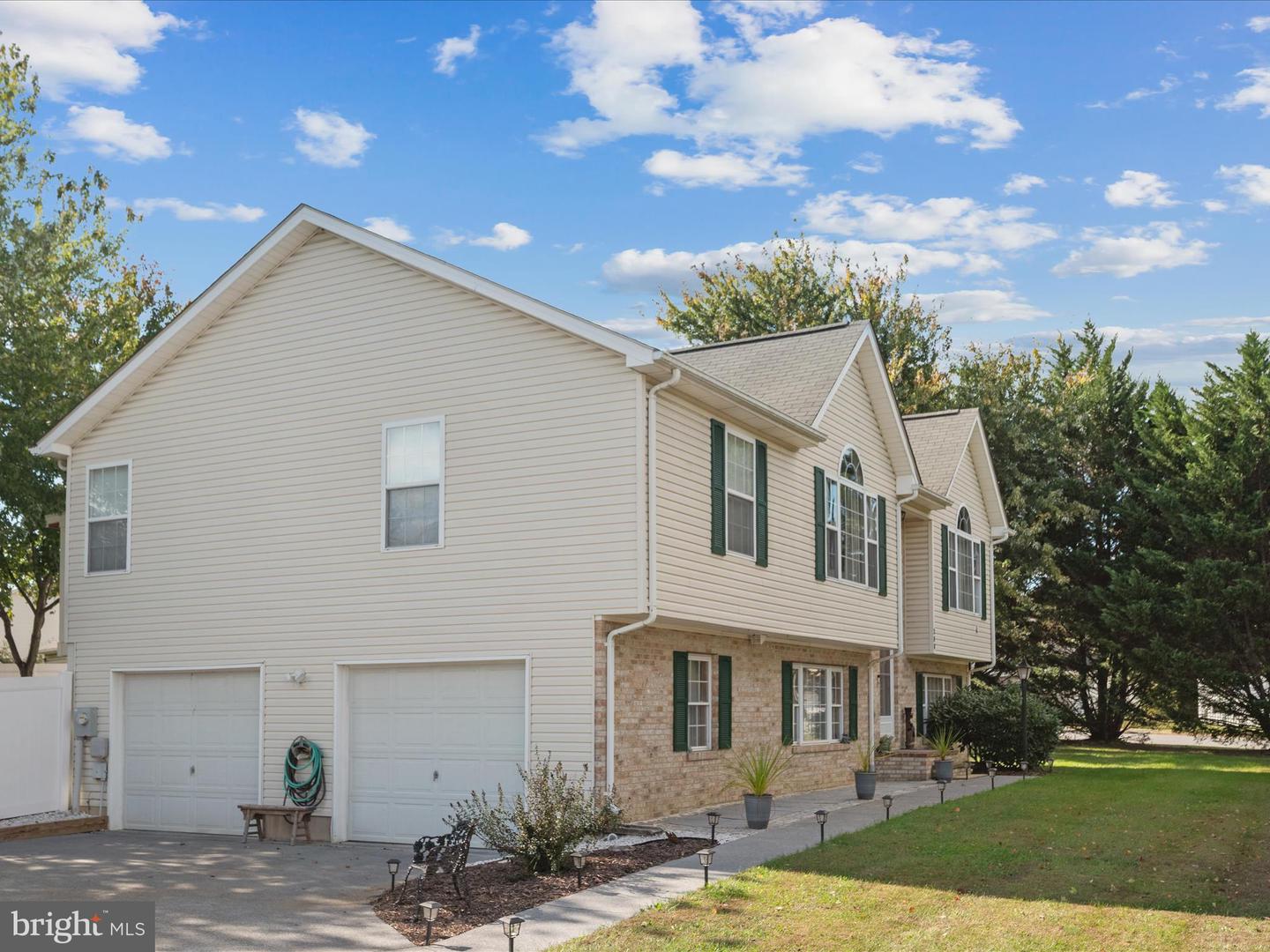 300 LILYS WAY, WINCHESTER, Virginia 22602, 3 Bedrooms Bedrooms, ,2 BathroomsBathrooms,Residential,For sale,300 LILYS WAY,VAFV2037454 MLS # VAFV2037454 300 LILYS WAY, WINCHESTER, Virginia 22602, 3 Bedrooms Bedrooms, ,2 BathroomsBathrooms,Residential,For sale,300 LILYS WAY,VAFV2037454 MLS # VAFV2037454