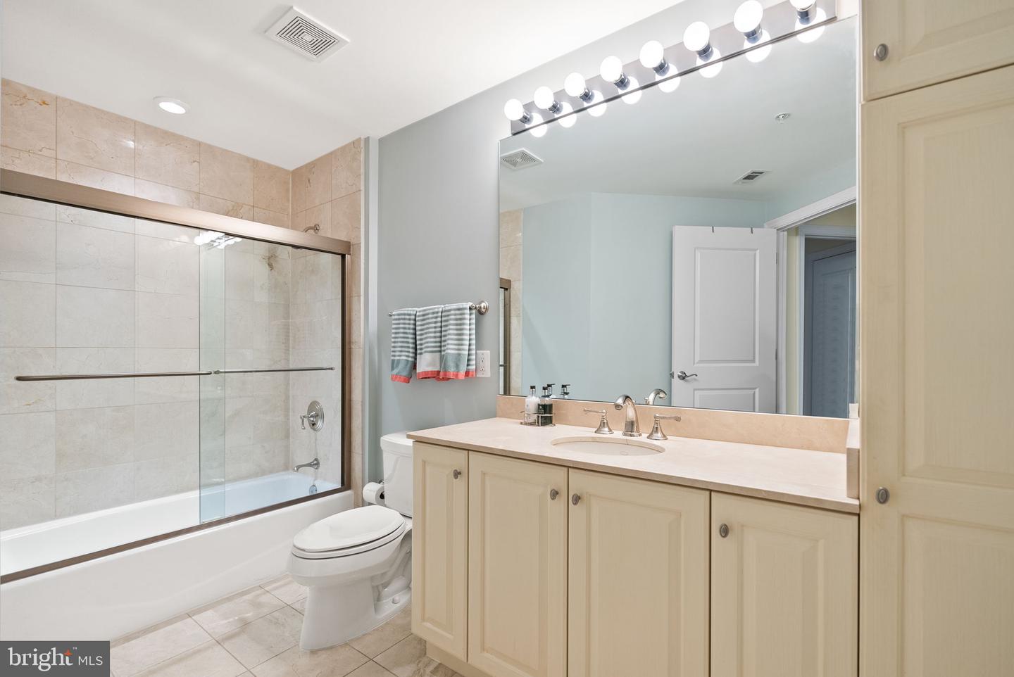 2501 WISCONSIN AVE NW #302, WASHINGTON, District Of Columbia 20007, 2 Bedrooms Bedrooms, ,2 BathroomsBathrooms,Residential,For sale,2501 WISCONSIN AVE NW #302,DCDC2227368 MLS # DCDC2227368 2501 WISCONSIN AVE NW #302, WASHINGTON, District Of Columbia 20007, 2 Bedrooms Bedrooms, ,2 BathroomsBathrooms,Residential,For sale,2501 WISCONSIN AVE NW #302,DCDC2227368 MLS # DCDC2227368