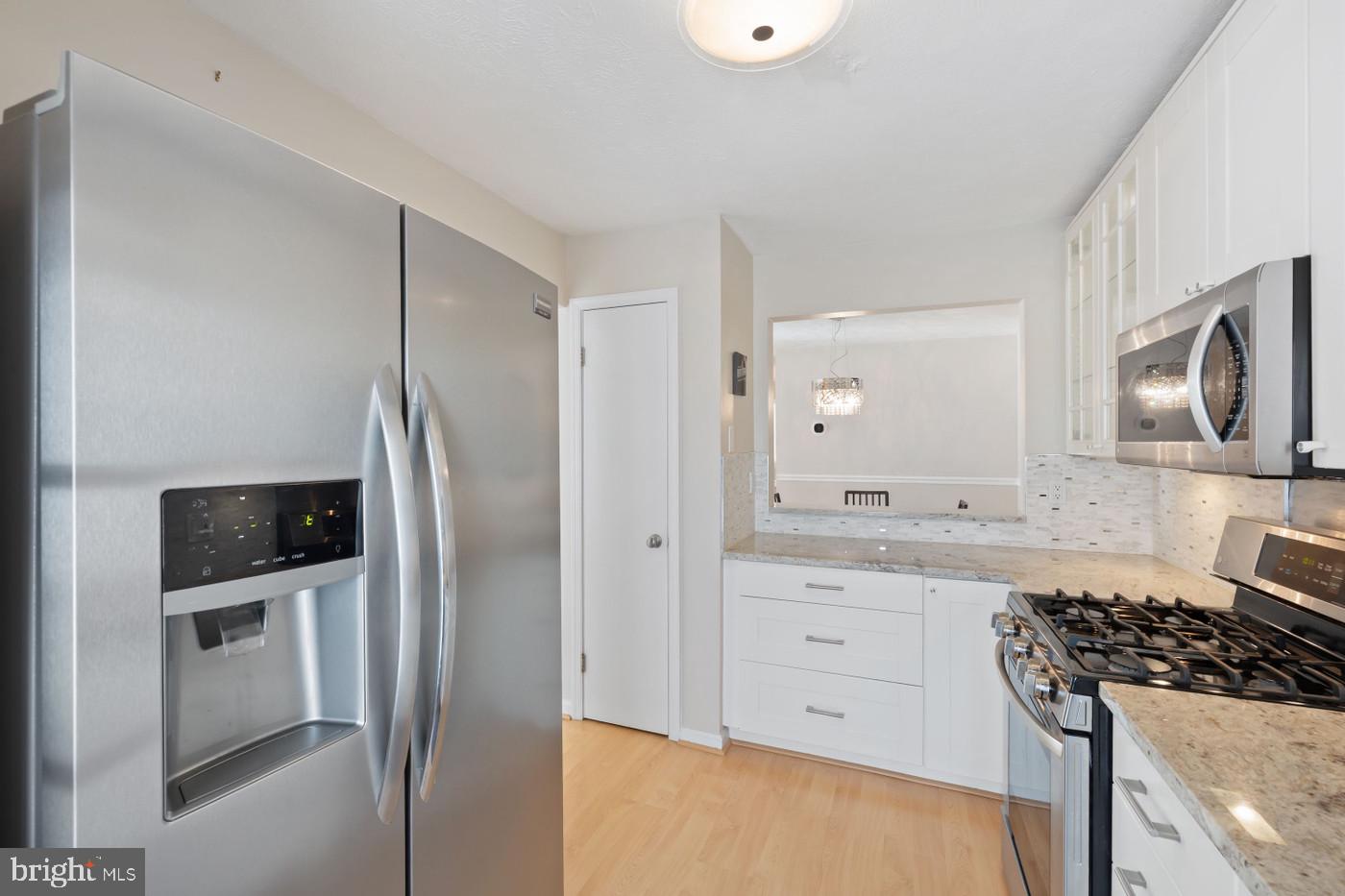 10164 OAKTON TERRACE RD, OAKTON, Virginia 22124, 2 Bedrooms Bedrooms, ,1 BathroomBathrooms,Residential,For sale,10164 OAKTON TERRACE RD,VAFX2274822 MLS # VAFX2274822 10164 OAKTON TERRACE RD, OAKTON, Virginia 22124, 2 Bedrooms Bedrooms, ,1 BathroomBathrooms,Residential,For sale,10164 OAKTON TERRACE RD,VAFX2274822 MLS # VAFX2274822