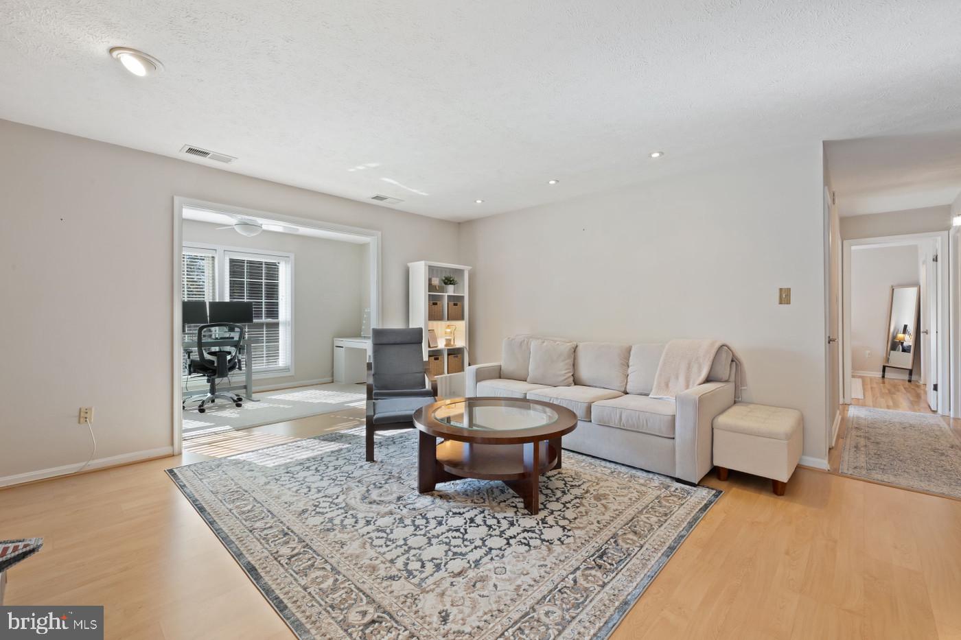 10164 OAKTON TERRACE RD, OAKTON, Virginia 22124, 2 Bedrooms Bedrooms, ,1 BathroomBathrooms,Residential,For sale,10164 OAKTON TERRACE RD,VAFX2274822 MLS # VAFX2274822 10164 OAKTON TERRACE RD, OAKTON, Virginia 22124, 2 Bedrooms Bedrooms, ,1 BathroomBathrooms,Residential,For sale,10164 OAKTON TERRACE RD,VAFX2274822 MLS # VAFX2274822