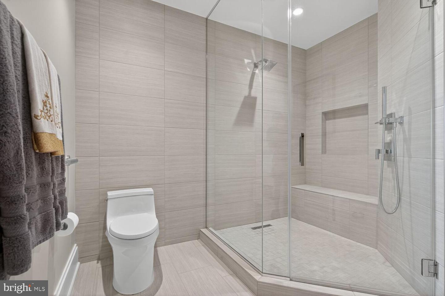7887 JONES BRANCH DR #702, MCLEAN, Virginia 22102, 2 Bedrooms Bedrooms, ,2 BathroomsBathrooms,Residential,For sale,7887 JONES BRANCH DR #702,VAFX2275118 MLS # VAFX2275118 7887 JONES BRANCH DR #702, MCLEAN, Virginia 22102, 2 Bedrooms Bedrooms, ,2 BathroomsBathrooms,Residential,For sale,7887 JONES BRANCH DR #702,VAFX2275118 MLS # VAFX2275118