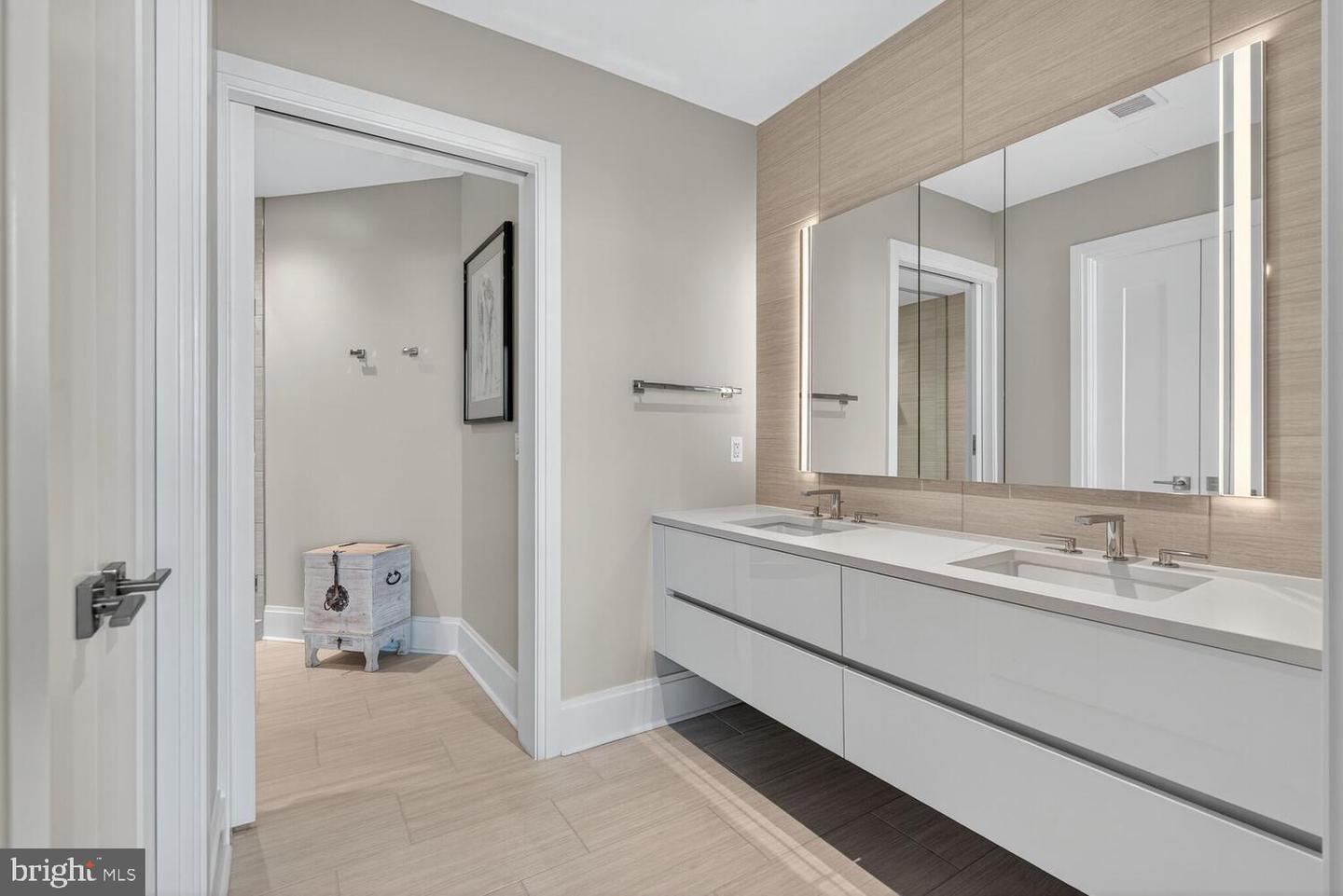 7887 JONES BRANCH DR #702, MCLEAN, Virginia 22102, 2 Bedrooms Bedrooms, ,2 BathroomsBathrooms,Residential,For sale,7887 JONES BRANCH DR #702,VAFX2275118 MLS # VAFX2275118 7887 JONES BRANCH DR #702, MCLEAN, Virginia 22102, 2 Bedrooms Bedrooms, ,2 BathroomsBathrooms,Residential,For sale,7887 JONES BRANCH DR #702,VAFX2275118 MLS # VAFX2275118