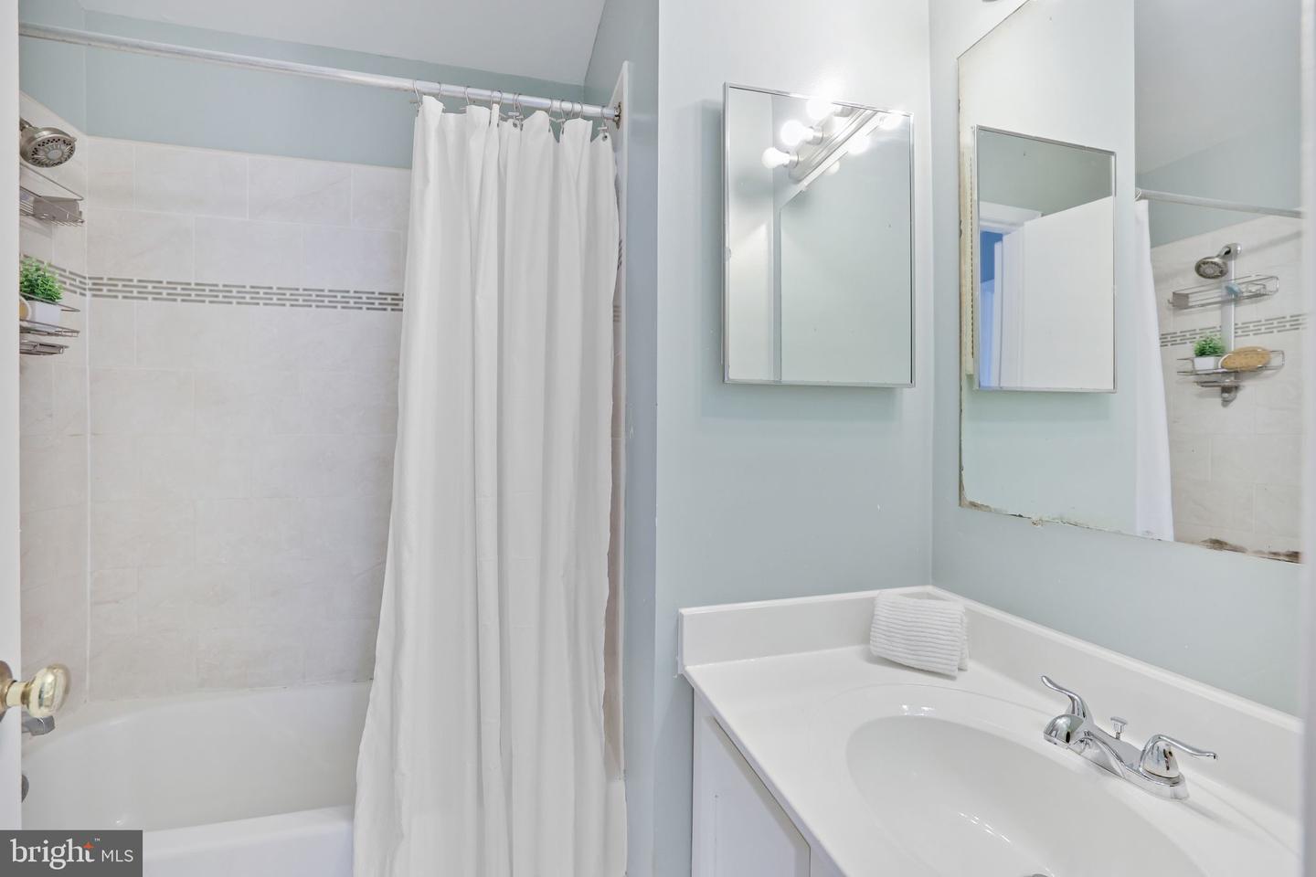 6143 GREEN HOLLOW CT, SPRINGFIELD, Virginia 22152, 3 Bedrooms Bedrooms, ,3 BathroomsBathrooms,Residential,For sale,6143 GREEN HOLLOW CT,VAFX2275226 MLS # VAFX2275226 6143 GREEN HOLLOW CT, SPRINGFIELD, Virginia 22152, 3 Bedrooms Bedrooms, ,3 BathroomsBathrooms,Residential,For sale,6143 GREEN HOLLOW CT,VAFX2275226 MLS # VAFX2275226
