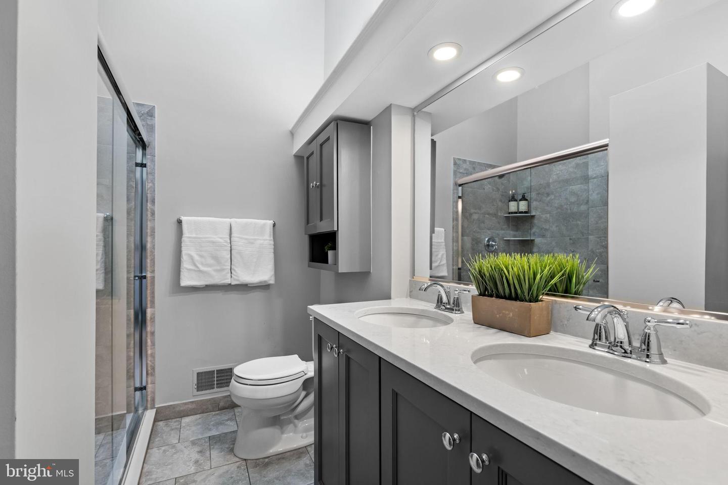 6223 WALKERS CROFT WAY, ALEXANDRIA, Virginia 22315, 2 Bedrooms Bedrooms, 5 Rooms Rooms,2 BathroomsBathrooms,Residential,For sale,6223 WALKERS CROFT WAY,VAFX2275234 MLS # VAFX2275234 6223 WALKERS CROFT WAY, ALEXANDRIA, Virginia 22315, 2 Bedrooms Bedrooms, 5 Rooms Rooms,2 BathroomsBathrooms,Residential,For sale,6223 WALKERS CROFT WAY,VAFX2275234 MLS # VAFX2275234