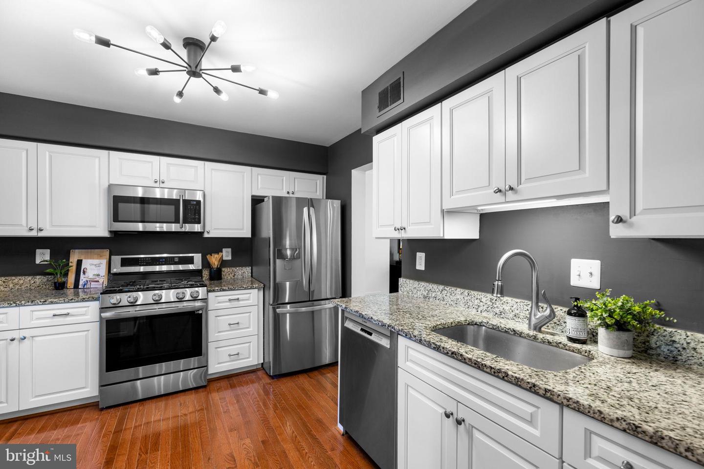 6223 WALKERS CROFT WAY, ALEXANDRIA, Virginia 22315, 2 Bedrooms Bedrooms, 5 Rooms Rooms,2 BathroomsBathrooms,Residential,For sale,6223 WALKERS CROFT WAY,VAFX2275234 MLS # VAFX2275234 6223 WALKERS CROFT WAY, ALEXANDRIA, Virginia 22315, 2 Bedrooms Bedrooms, 5 Rooms Rooms,2 BathroomsBathrooms,Residential,For sale,6223 WALKERS CROFT WAY,VAFX2275234 MLS # VAFX2275234