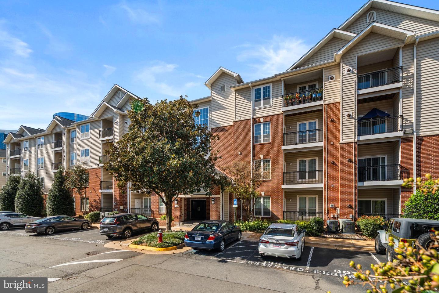 1570 SPRING GATE DR #7213, MCLEAN, Virginia 22102, 2 Bedrooms Bedrooms, 6 Rooms Rooms,2 BathroomsBathrooms,Residential,For sale,1570 SPRING GATE DR #7213,VAFX2275236 MLS # VAFX2275236 1570 SPRING GATE DR #7213, MCLEAN, Virginia 22102, 2 Bedrooms Bedrooms, 6 Rooms Rooms,2 BathroomsBathrooms,Residential,For sale,1570 SPRING GATE DR #7213,VAFX2275236 MLS # VAFX2275236
