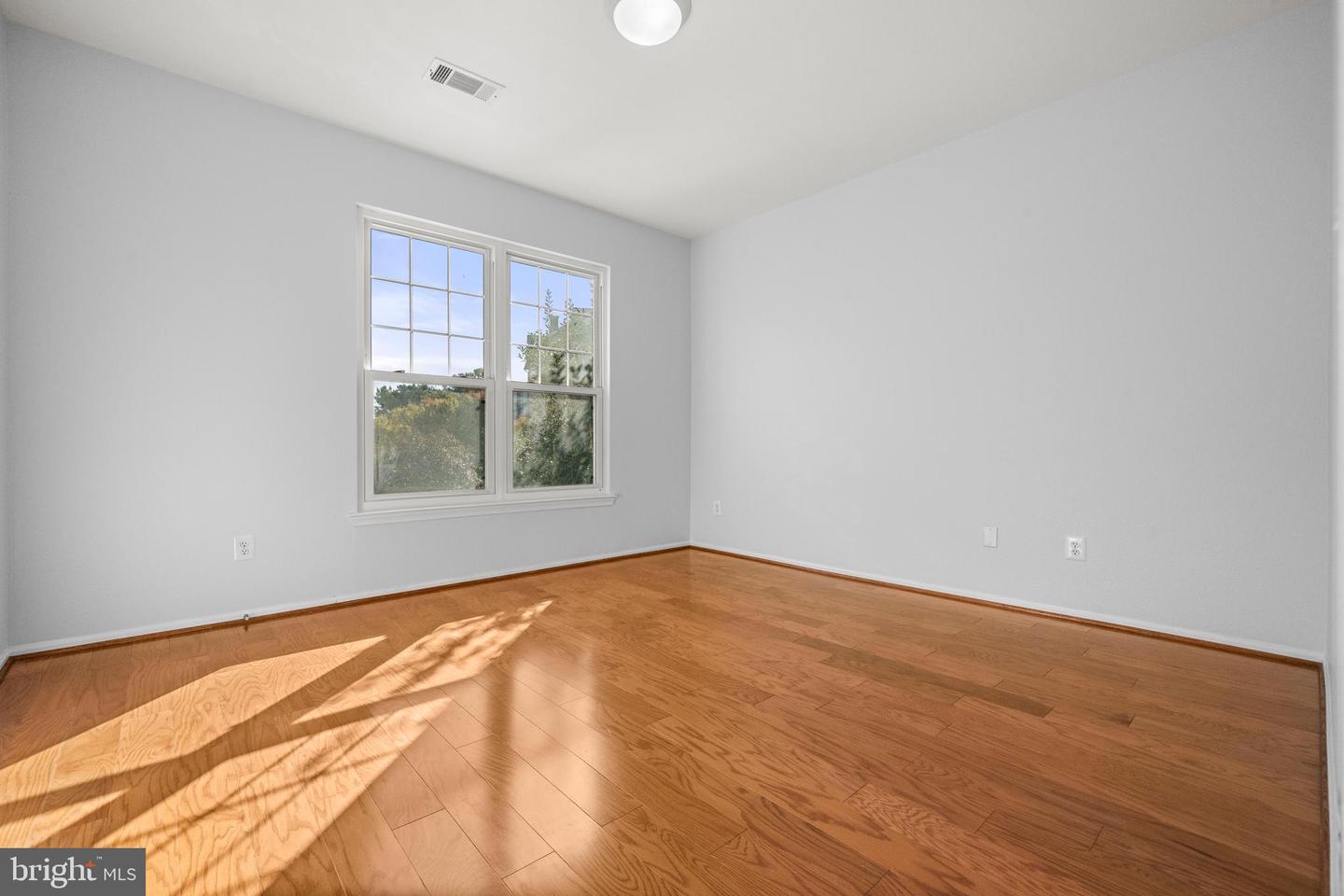 1570 SPRING GATE DR #7213, MCLEAN, Virginia 22102, 2 Bedrooms Bedrooms, 6 Rooms Rooms,2 BathroomsBathrooms,Residential,For sale,1570 SPRING GATE DR #7213,VAFX2275236 MLS # VAFX2275236 1570 SPRING GATE DR #7213, MCLEAN, Virginia 22102, 2 Bedrooms Bedrooms, 6 Rooms Rooms,2 BathroomsBathrooms,Residential,For sale,1570 SPRING GATE DR #7213,VAFX2275236 MLS # VAFX2275236