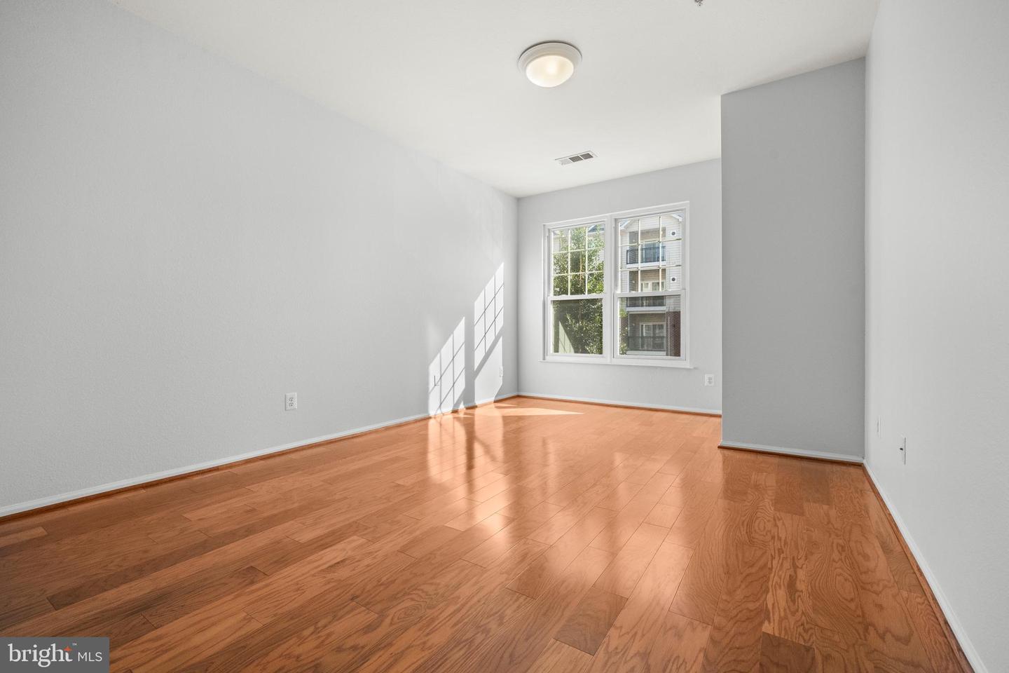 1570 SPRING GATE DR #7213, MCLEAN, Virginia 22102, 2 Bedrooms Bedrooms, 6 Rooms Rooms,2 BathroomsBathrooms,Residential,For sale,1570 SPRING GATE DR #7213,VAFX2275236 MLS # VAFX2275236 1570 SPRING GATE DR #7213, MCLEAN, Virginia 22102, 2 Bedrooms Bedrooms, 6 Rooms Rooms,2 BathroomsBathrooms,Residential,For sale,1570 SPRING GATE DR #7213,VAFX2275236 MLS # VAFX2275236