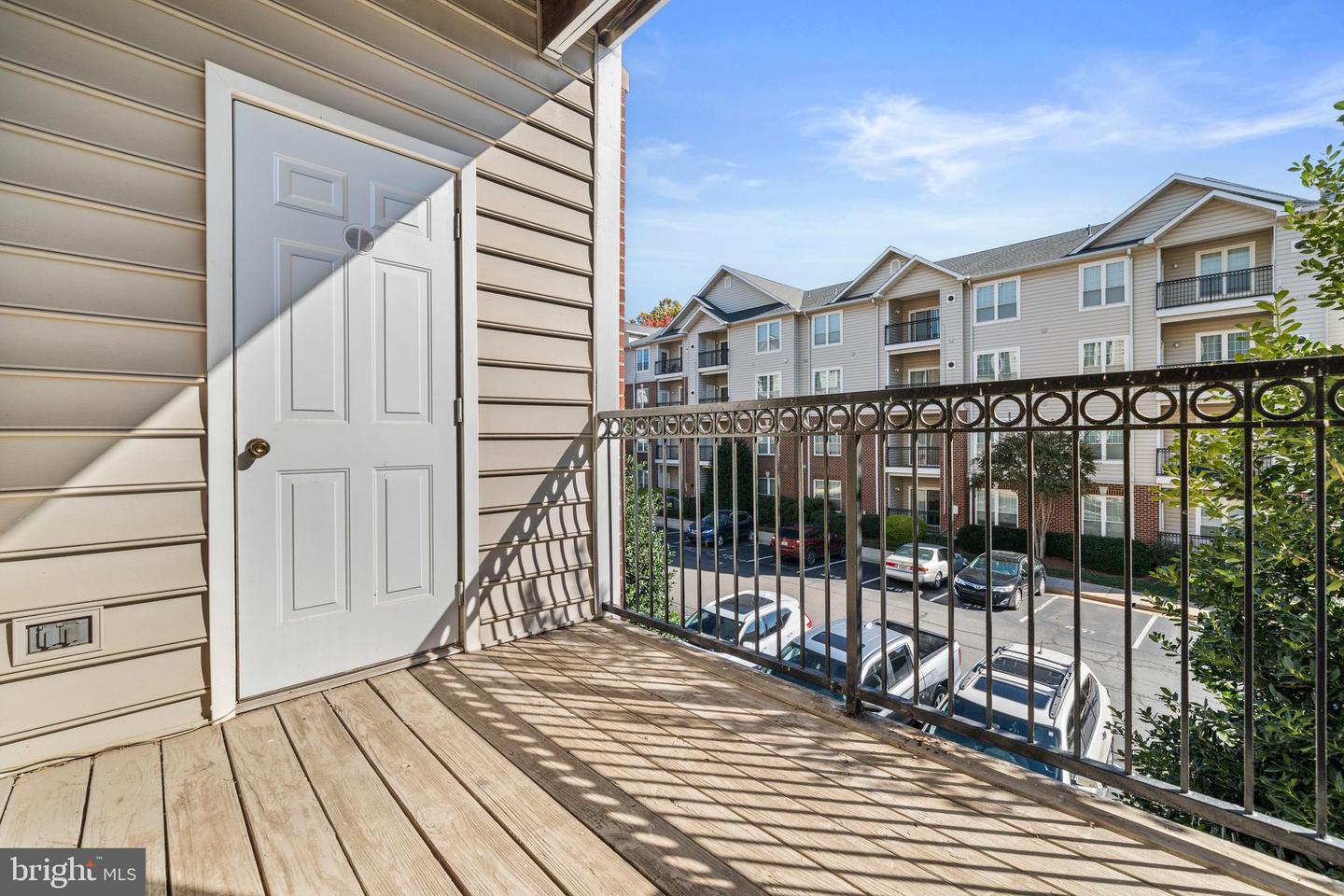 1570 SPRING GATE DR #7213, MCLEAN, Virginia 22102, 2 Bedrooms Bedrooms, 6 Rooms Rooms,2 BathroomsBathrooms,Residential,For sale,1570 SPRING GATE DR #7213,VAFX2275236 MLS # VAFX2275236 1570 SPRING GATE DR #7213, MCLEAN, Virginia 22102, 2 Bedrooms Bedrooms, 6 Rooms Rooms,2 BathroomsBathrooms,Residential,For sale,1570 SPRING GATE DR #7213,VAFX2275236 MLS # VAFX2275236