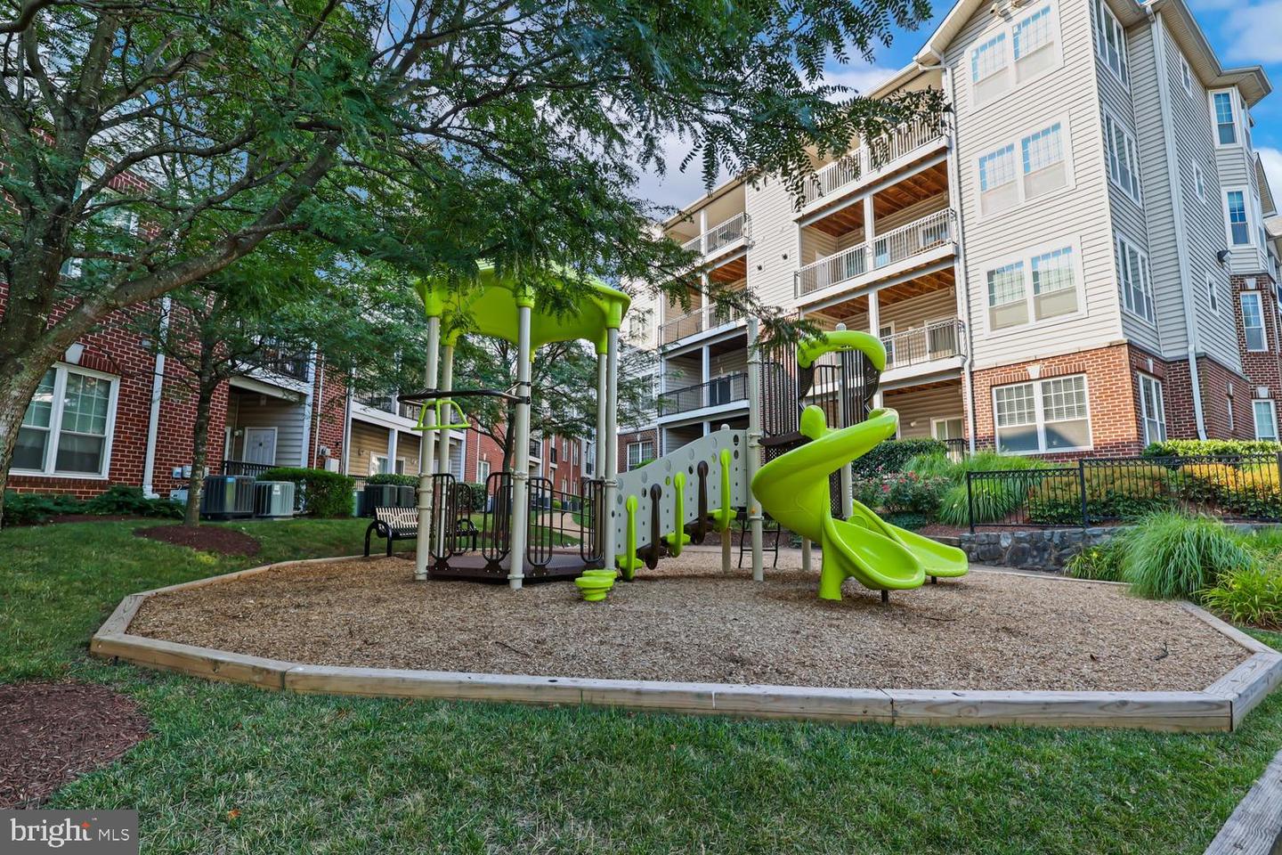 1570 SPRING GATE DR #7213, MCLEAN, Virginia 22102, 2 Bedrooms Bedrooms, 6 Rooms Rooms,2 BathroomsBathrooms,Residential,For sale,1570 SPRING GATE DR #7213,VAFX2275236 MLS # VAFX2275236 1570 SPRING GATE DR #7213, MCLEAN, Virginia 22102, 2 Bedrooms Bedrooms, 6 Rooms Rooms,2 BathroomsBathrooms,Residential,For sale,1570 SPRING GATE DR #7213,VAFX2275236 MLS # VAFX2275236