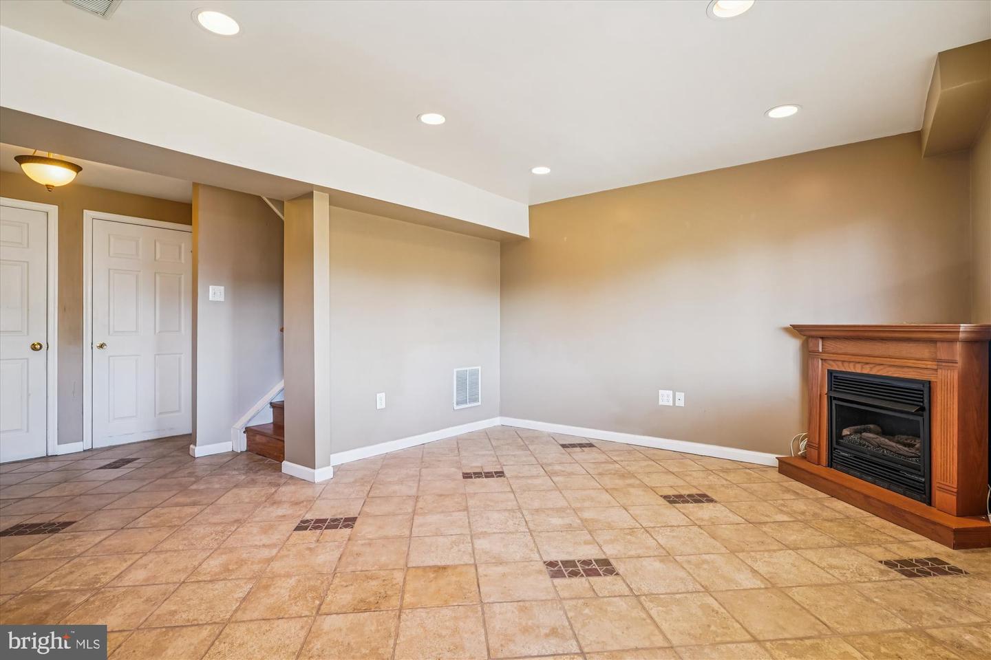 14740 WINDING LOOP, WOODBRIDGE, Virginia 22191, 3 Bedrooms Bedrooms, 12 Rooms Rooms,1 BathroomBathrooms,Residential,For sale,14740 WINDING LOOP,VAPW2106346 MLS # VAPW2106346 14740 WINDING LOOP, WOODBRIDGE, Virginia 22191, 3 Bedrooms Bedrooms, 12 Rooms Rooms,1 BathroomBathrooms,Residential,For sale,14740 WINDING LOOP,VAPW2106346 MLS # VAPW2106346
