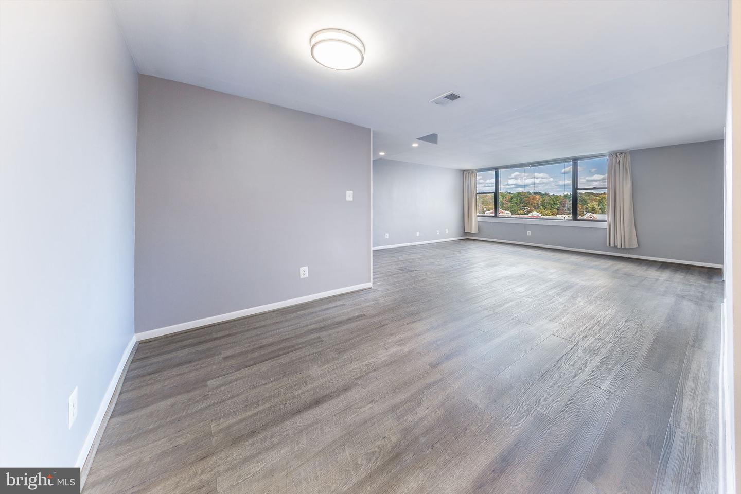 4600 DUKE ST #921, ALEXANDRIA, Virginia 22304, 2 Bedrooms Bedrooms, ,1 BathroomBathrooms,Residential,For sale,4600 DUKE ST #921,VAAX2050982 MLS # VAAX2050982 4600 DUKE ST #921, ALEXANDRIA, Virginia 22304, 2 Bedrooms Bedrooms, ,1 BathroomBathrooms,Residential,For sale,4600 DUKE ST #921,VAAX2050982 MLS # VAAX2050982