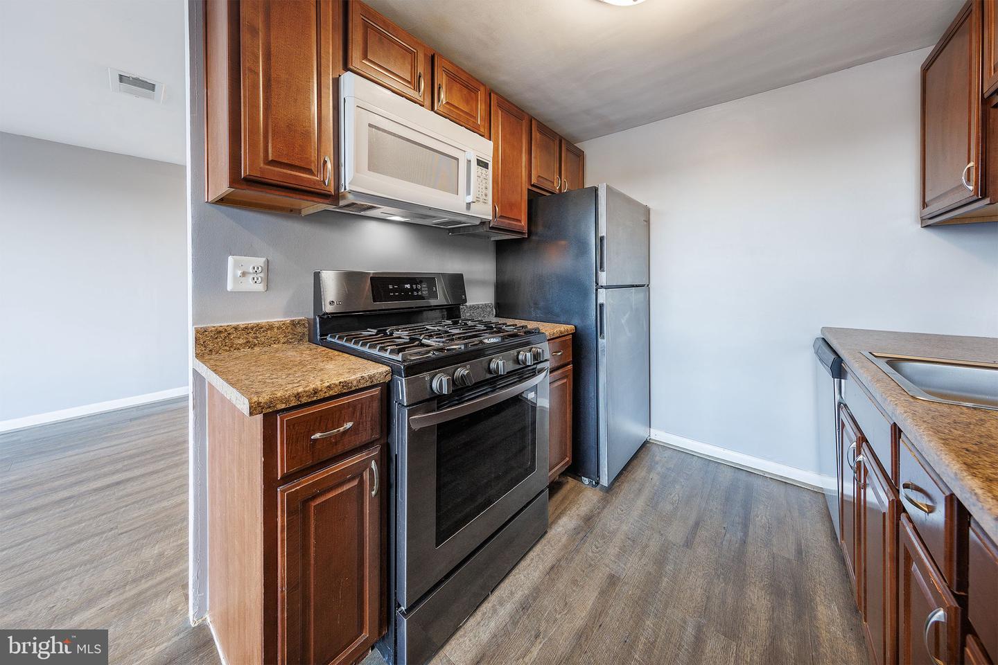 4600 DUKE ST #921, ALEXANDRIA, Virginia 22304, 2 Bedrooms Bedrooms, ,1 BathroomBathrooms,Residential,For sale,4600 DUKE ST #921,VAAX2050982 MLS # VAAX2050982 4600 DUKE ST #921, ALEXANDRIA, Virginia 22304, 2 Bedrooms Bedrooms, ,1 BathroomBathrooms,Residential,For sale,4600 DUKE ST #921,VAAX2050982 MLS # VAAX2050982
