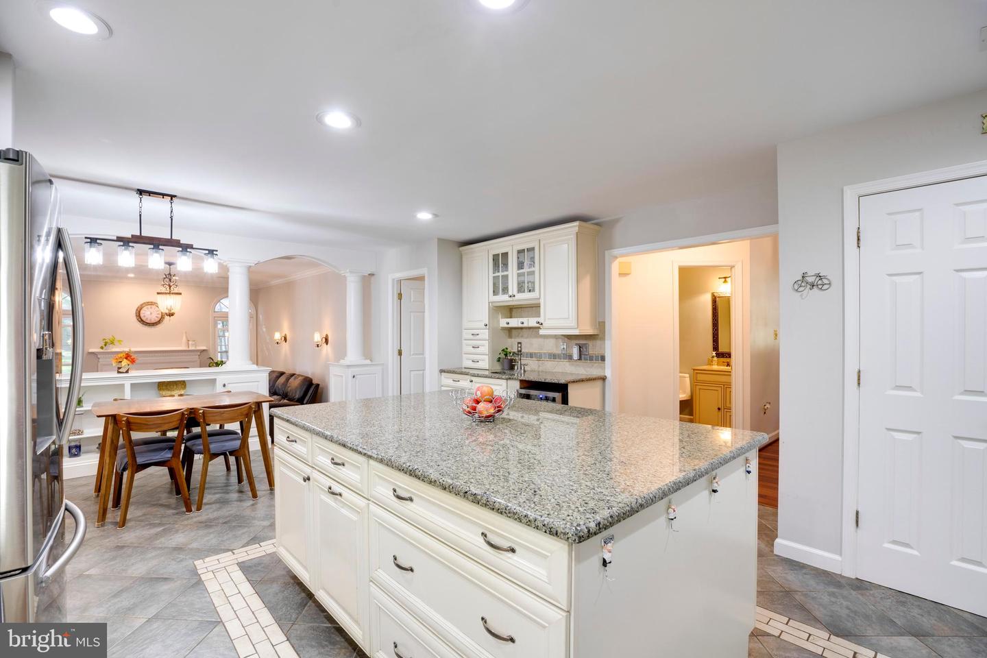 6305 BARSKY CT, FAIRFAX STATION, Virginia 22039, 4 Bedrooms Bedrooms, ,4 BathroomsBathrooms,Residential,For sale,6305 BARSKY CT,VAFX2275198 MLS # VAFX2275198 6305 BARSKY CT, FAIRFAX STATION, Virginia 22039, 4 Bedrooms Bedrooms, ,4 BathroomsBathrooms,Residential,For sale,6305 BARSKY CT,VAFX2275198 MLS # VAFX2275198