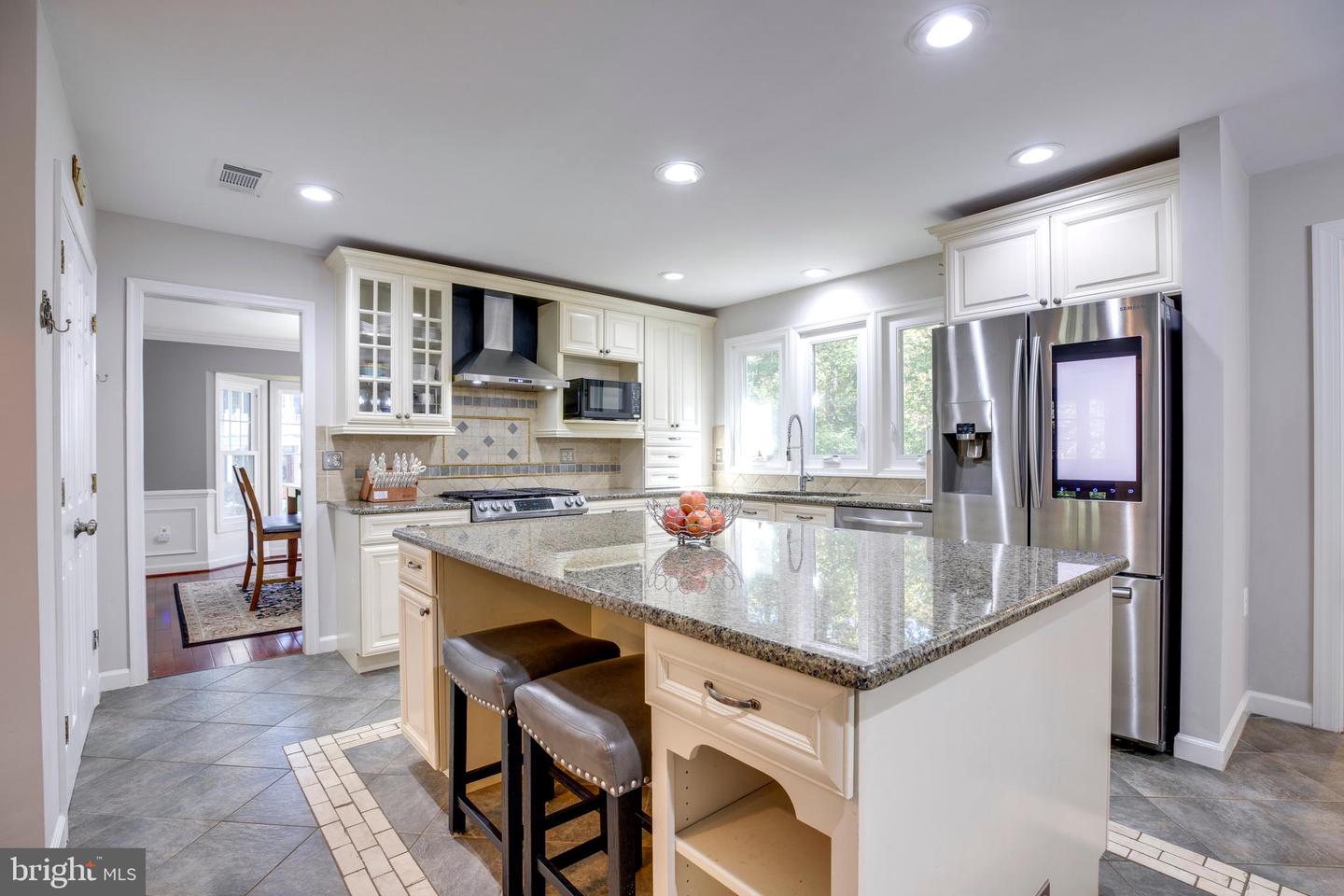 6305 BARSKY CT, FAIRFAX STATION, Virginia 22039, 4 Bedrooms Bedrooms, ,4 BathroomsBathrooms,Residential,For sale,6305 BARSKY CT,VAFX2275198 MLS # VAFX2275198 6305 BARSKY CT, FAIRFAX STATION, Virginia 22039, 4 Bedrooms Bedrooms, ,4 BathroomsBathrooms,Residential,For sale,6305 BARSKY CT,VAFX2275198 MLS # VAFX2275198
