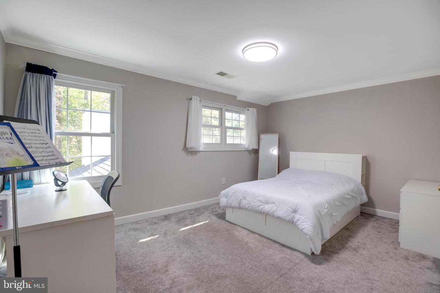 6305 BARSKY CT, FAIRFAX STATION, Virginia 22039, 4 Bedrooms Bedrooms, ,4 BathroomsBathrooms,Residential,For sale,6305 BARSKY CT,VAFX2275198 MLS # VAFX2275198 6305 BARSKY CT, FAIRFAX STATION, Virginia 22039, 4 Bedrooms Bedrooms, ,4 BathroomsBathrooms,Residential,For sale,6305 BARSKY CT,VAFX2275198 MLS # VAFX2275198