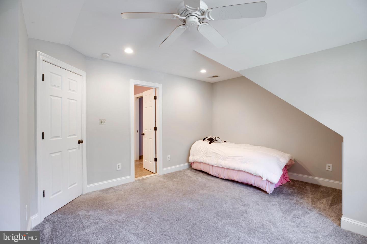 6305 BARSKY CT, FAIRFAX STATION, Virginia 22039, 4 Bedrooms Bedrooms, ,4 BathroomsBathrooms,Residential,For sale,6305 BARSKY CT,VAFX2275198 MLS # VAFX2275198 6305 BARSKY CT, FAIRFAX STATION, Virginia 22039, 4 Bedrooms Bedrooms, ,4 BathroomsBathrooms,Residential,For sale,6305 BARSKY CT,VAFX2275198 MLS # VAFX2275198