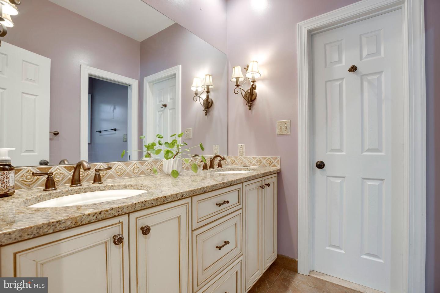 6305 BARSKY CT, FAIRFAX STATION, Virginia 22039, 4 Bedrooms Bedrooms, ,4 BathroomsBathrooms,Residential,For sale,6305 BARSKY CT,VAFX2275198 MLS # VAFX2275198 6305 BARSKY CT, FAIRFAX STATION, Virginia 22039, 4 Bedrooms Bedrooms, ,4 BathroomsBathrooms,Residential,For sale,6305 BARSKY CT,VAFX2275198 MLS # VAFX2275198