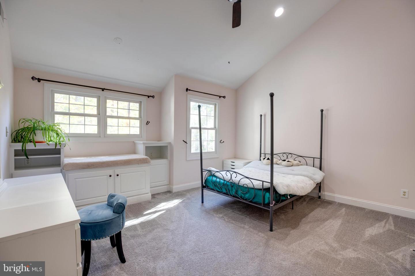 6305 BARSKY CT, FAIRFAX STATION, Virginia 22039, 4 Bedrooms Bedrooms, ,4 BathroomsBathrooms,Residential,For sale,6305 BARSKY CT,VAFX2275198 MLS # VAFX2275198 6305 BARSKY CT, FAIRFAX STATION, Virginia 22039, 4 Bedrooms Bedrooms, ,4 BathroomsBathrooms,Residential,For sale,6305 BARSKY CT,VAFX2275198 MLS # VAFX2275198