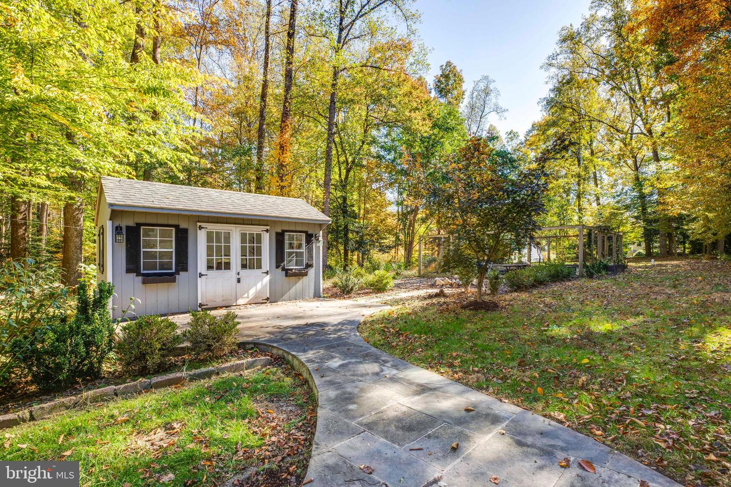 6305 BARSKY CT, FAIRFAX STATION, Virginia 22039, 4 Bedrooms Bedrooms, ,4 BathroomsBathrooms,Residential,For sale,6305 BARSKY CT,VAFX2275198 MLS # VAFX2275198 6305 BARSKY CT, FAIRFAX STATION, Virginia 22039, 4 Bedrooms Bedrooms, ,4 BathroomsBathrooms,Residential,For sale,6305 BARSKY CT,VAFX2275198 MLS # VAFX2275198