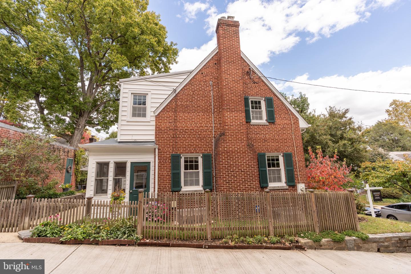 3051 LEGATION ST NW, WASHINGTON, District Of Columbia 20015, 3 Bedrooms Bedrooms, ,2 BathroomsBathrooms,Residential,For sale,3051 LEGATION ST NW,DCDC2227894 MLS # DCDC2227894 3051 LEGATION ST NW, WASHINGTON, District Of Columbia 20015, 3 Bedrooms Bedrooms, ,2 BathroomsBathrooms,Residential,For sale,3051 LEGATION ST NW,DCDC2227894 MLS # DCDC2227894